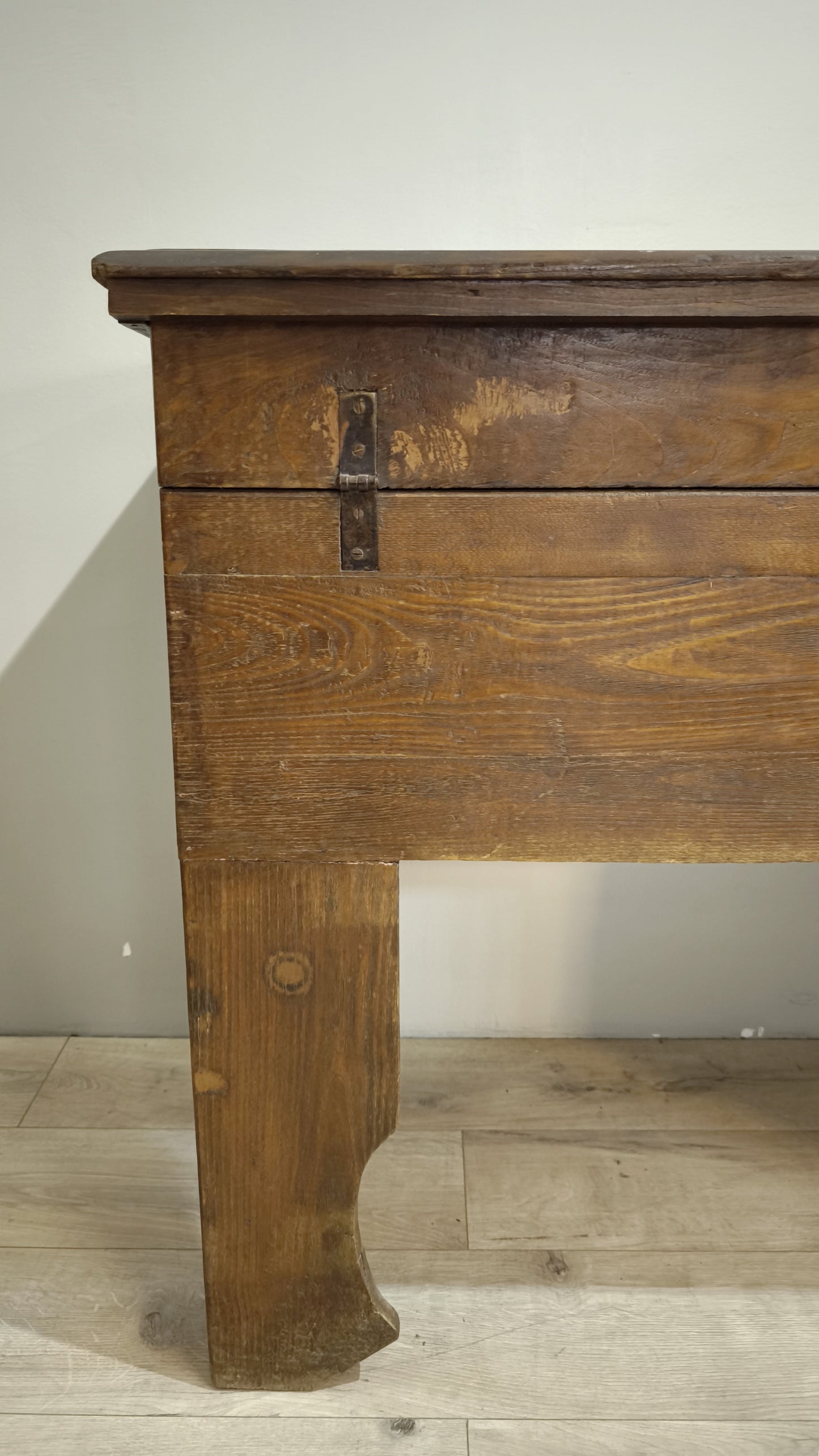 82938 Madia in legno massello di castagno