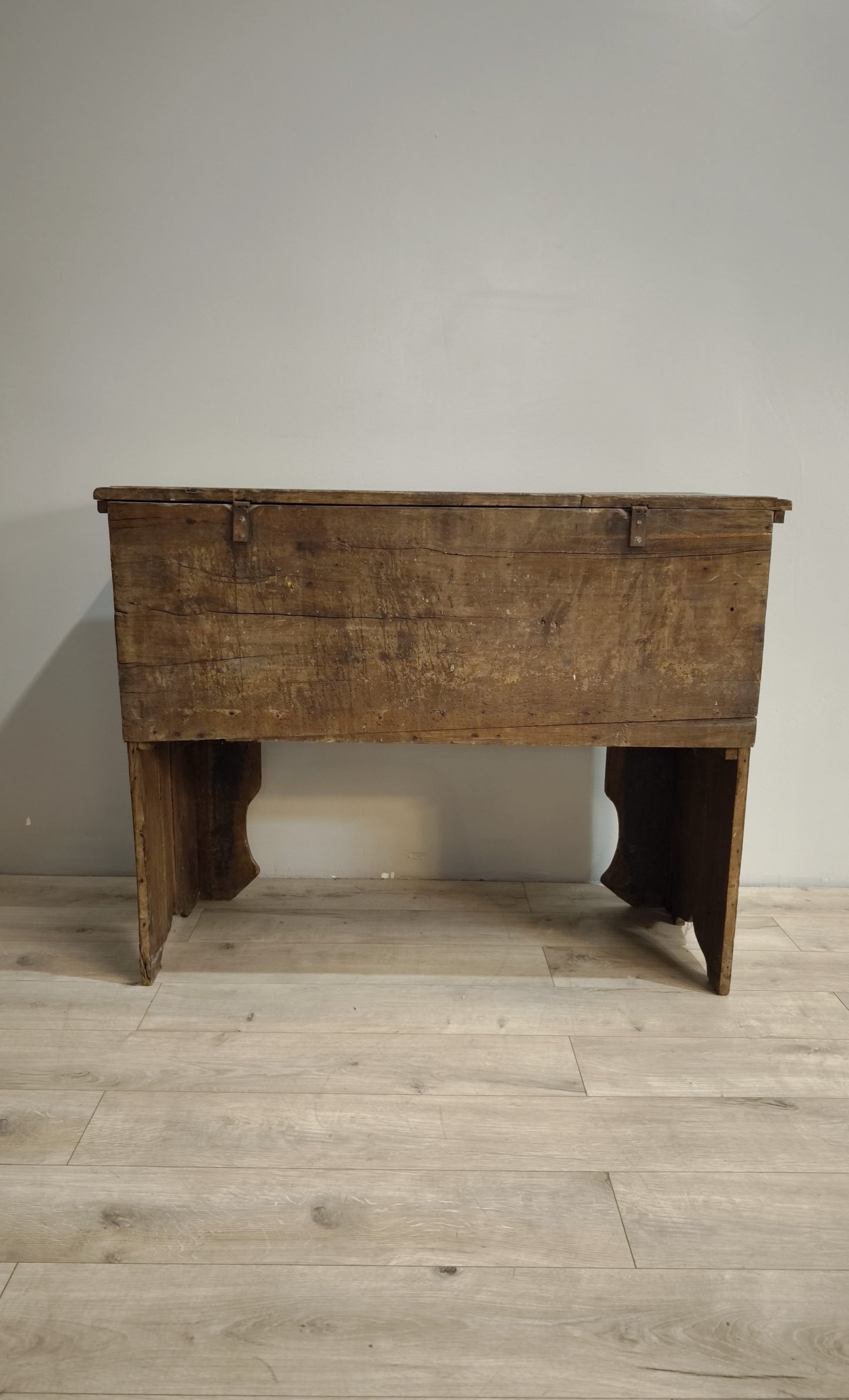 82938 Madia in legno massello di castagno