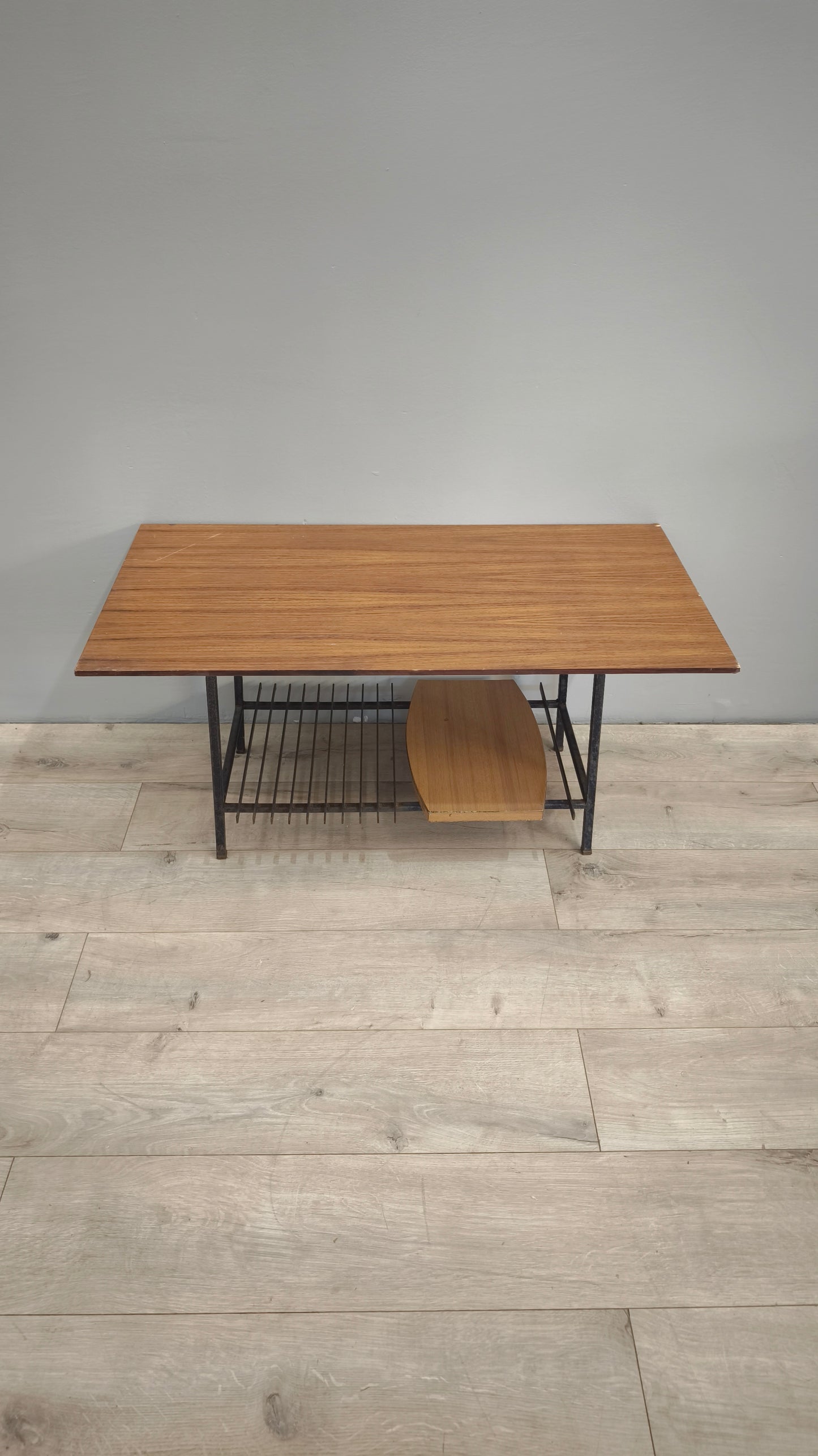 82929 Tavolo basso con base in ferro