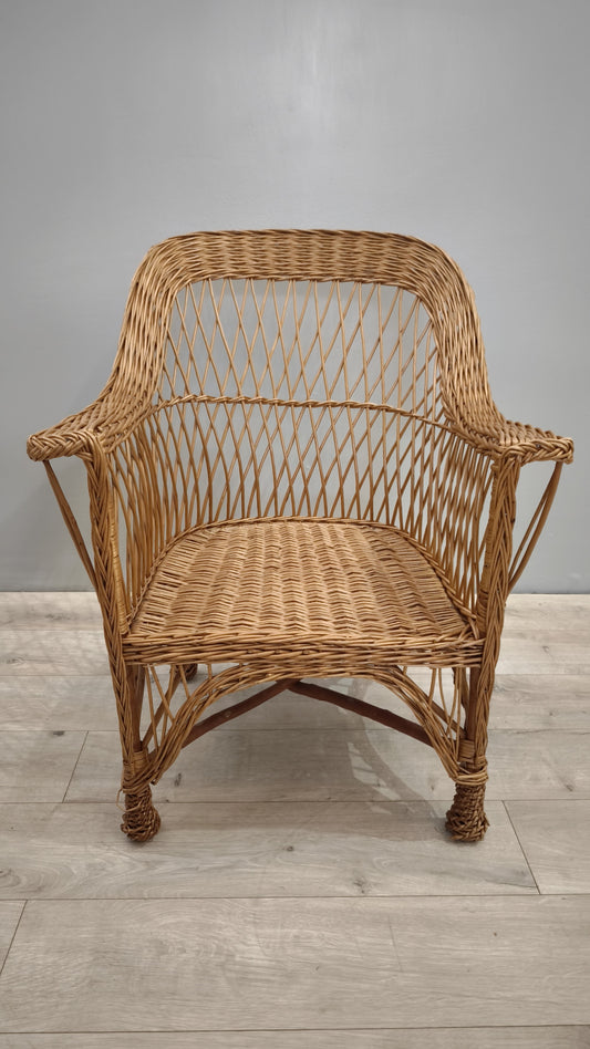 82945 Poltroncina in vimini intrecciato