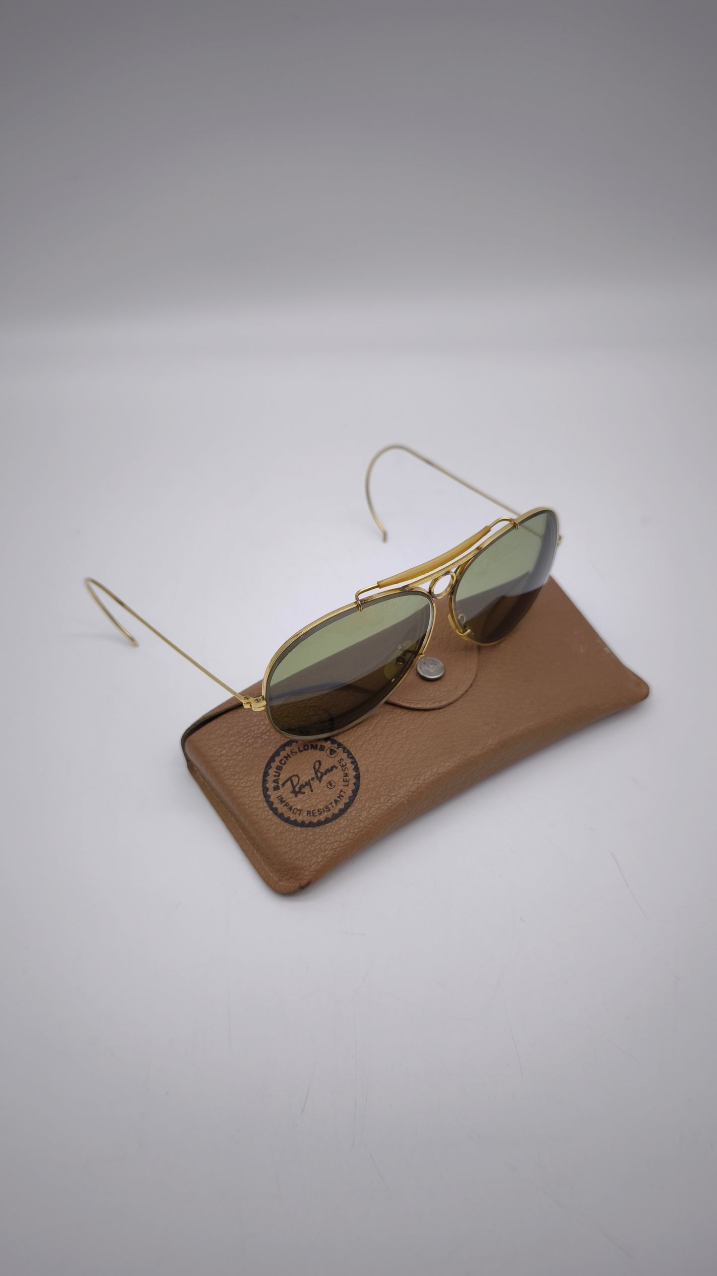 82684 Occhiali da sole Rayban vintage anni '60 con custodia