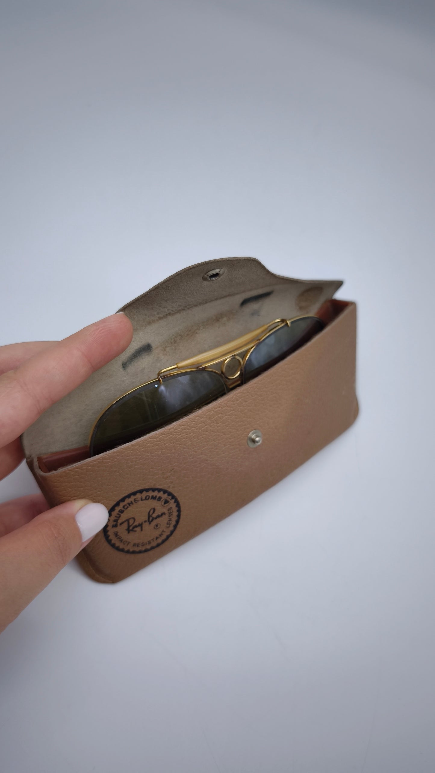82684 Occhiali da sole Rayban vintage anni '60 con custodia