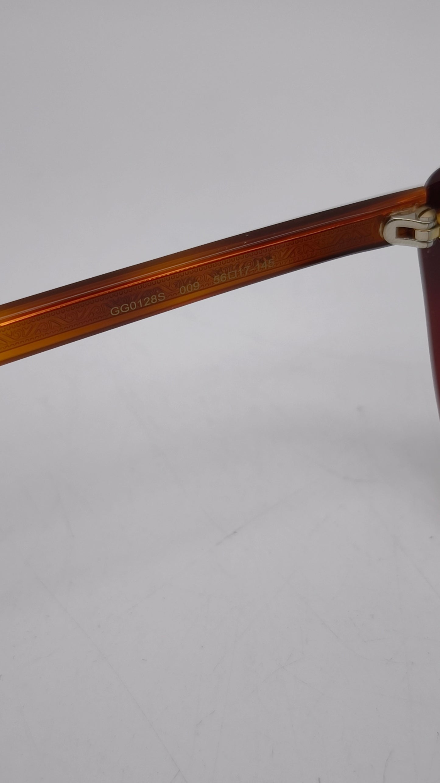 82979 Occhiali Gucci modello GG01285