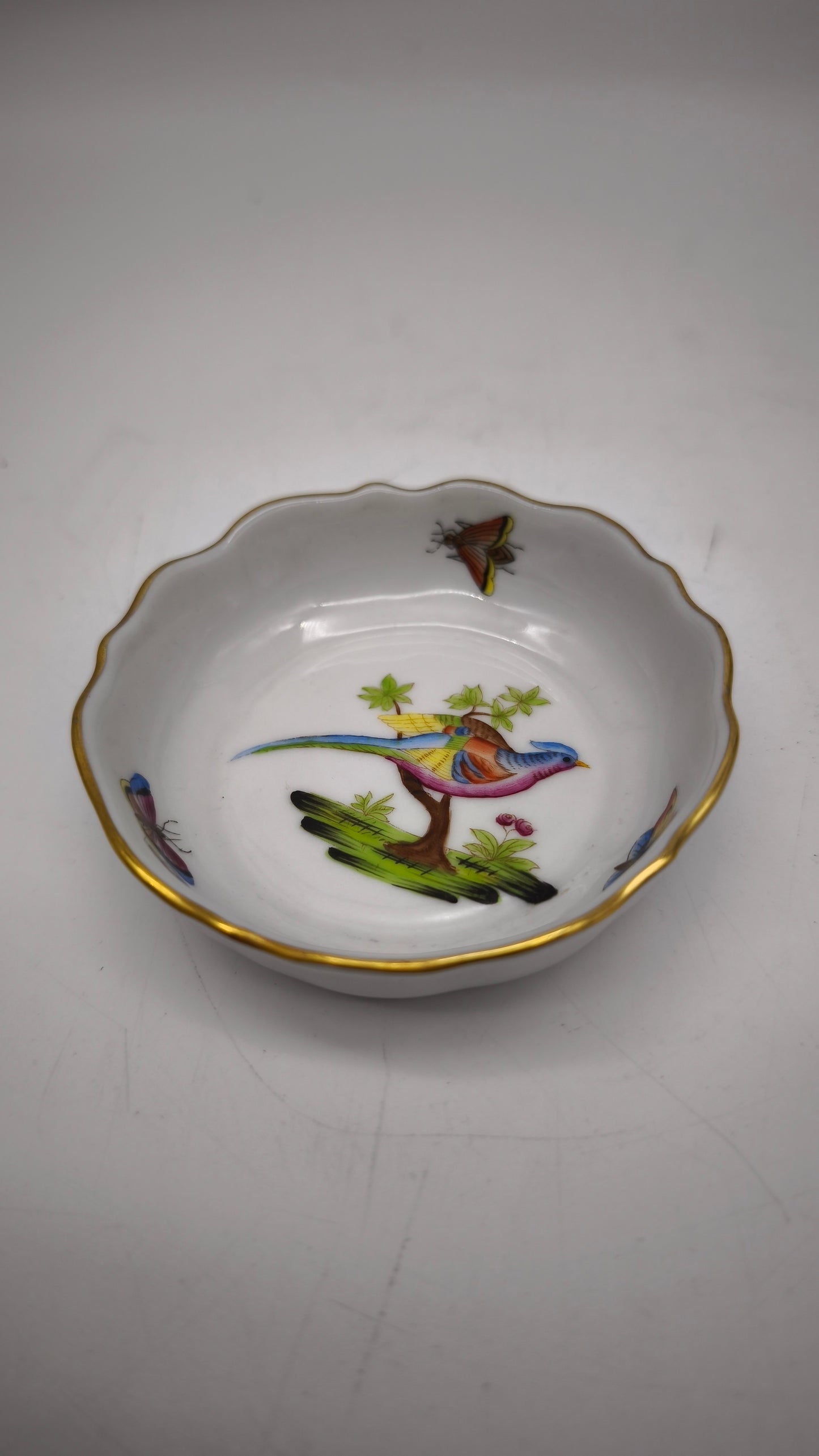 82567-3 Piattino in ceramica Herend