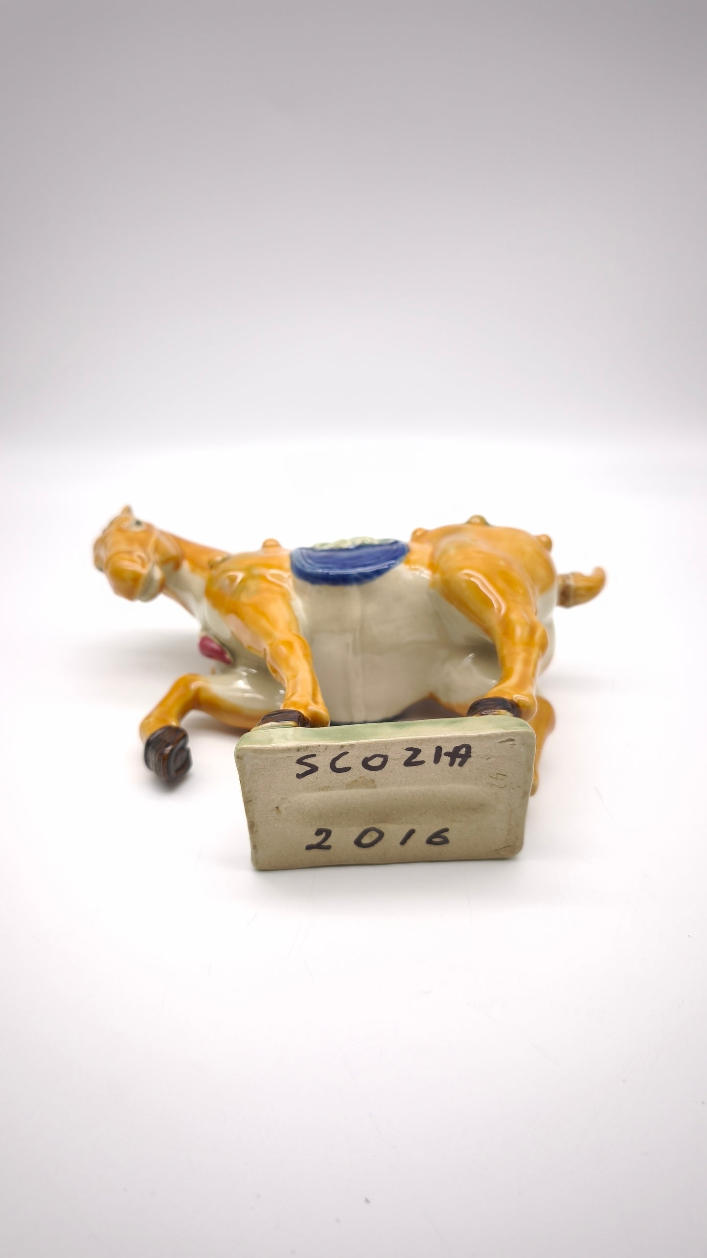 82704 Statuina cavallo in ceramica