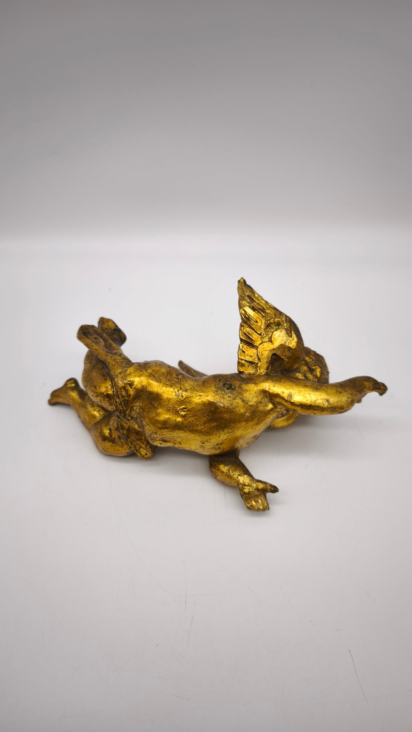 82773 Scultura angioletto in legno dorato