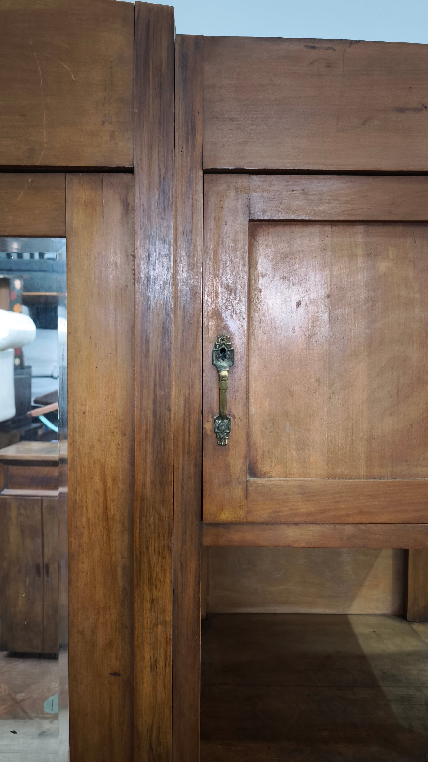 83271 Armadio in legno con anta a specchio