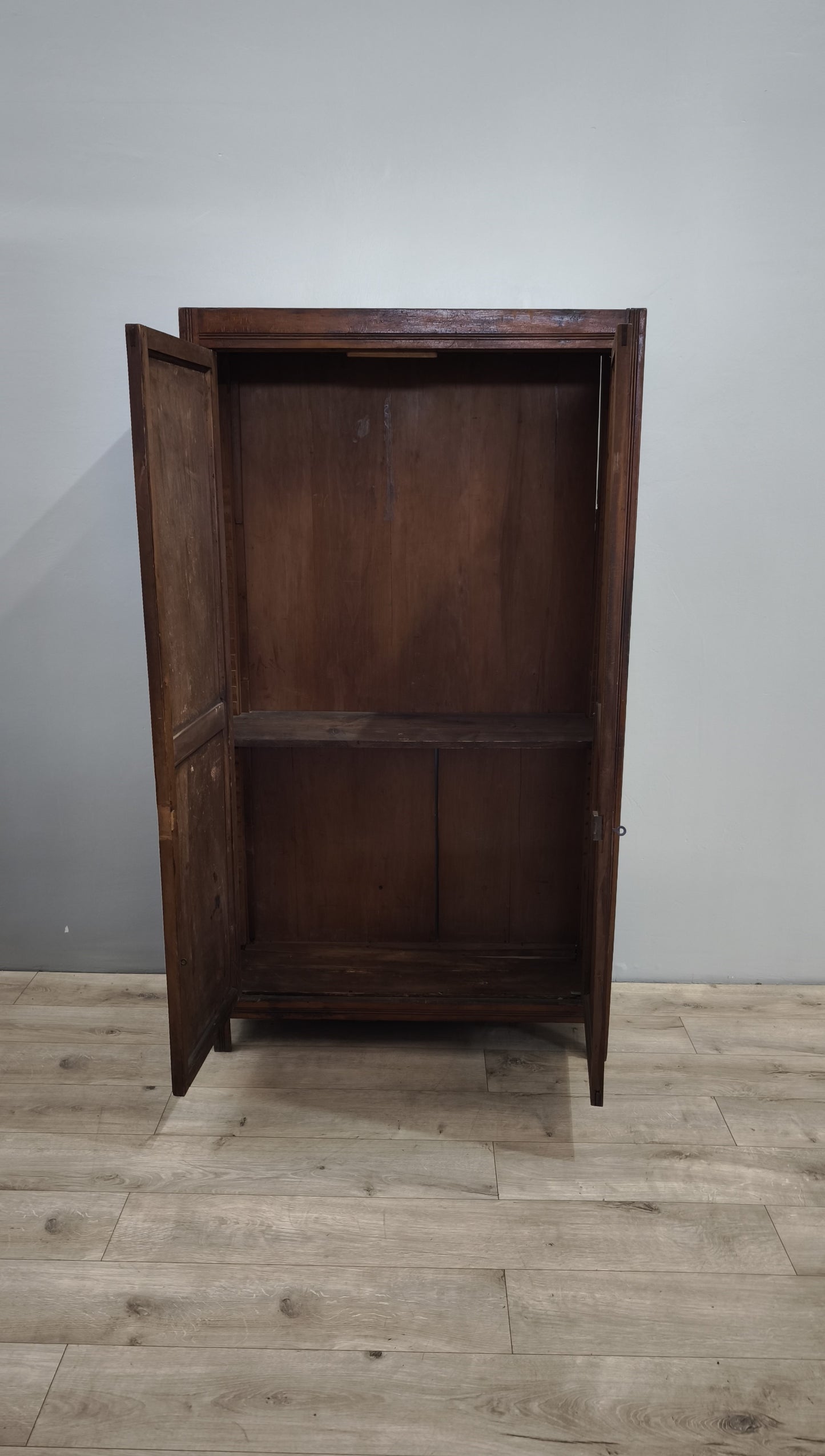 83272 Armadio due ante in legno