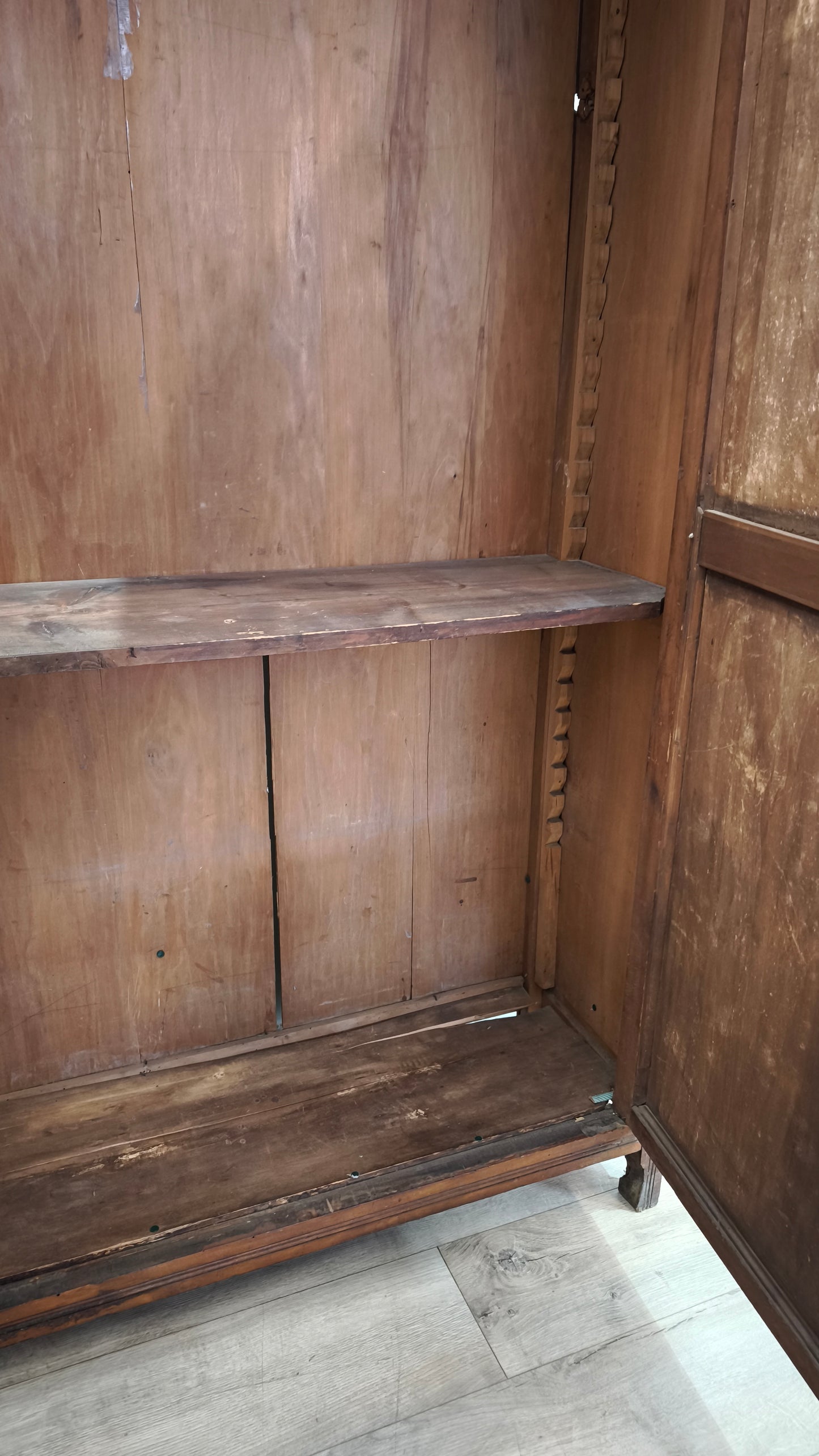 83272 Armadio due ante in legno