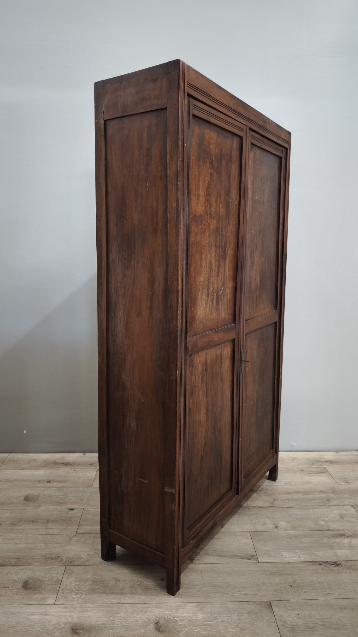 83272 Armadio due ante in legno