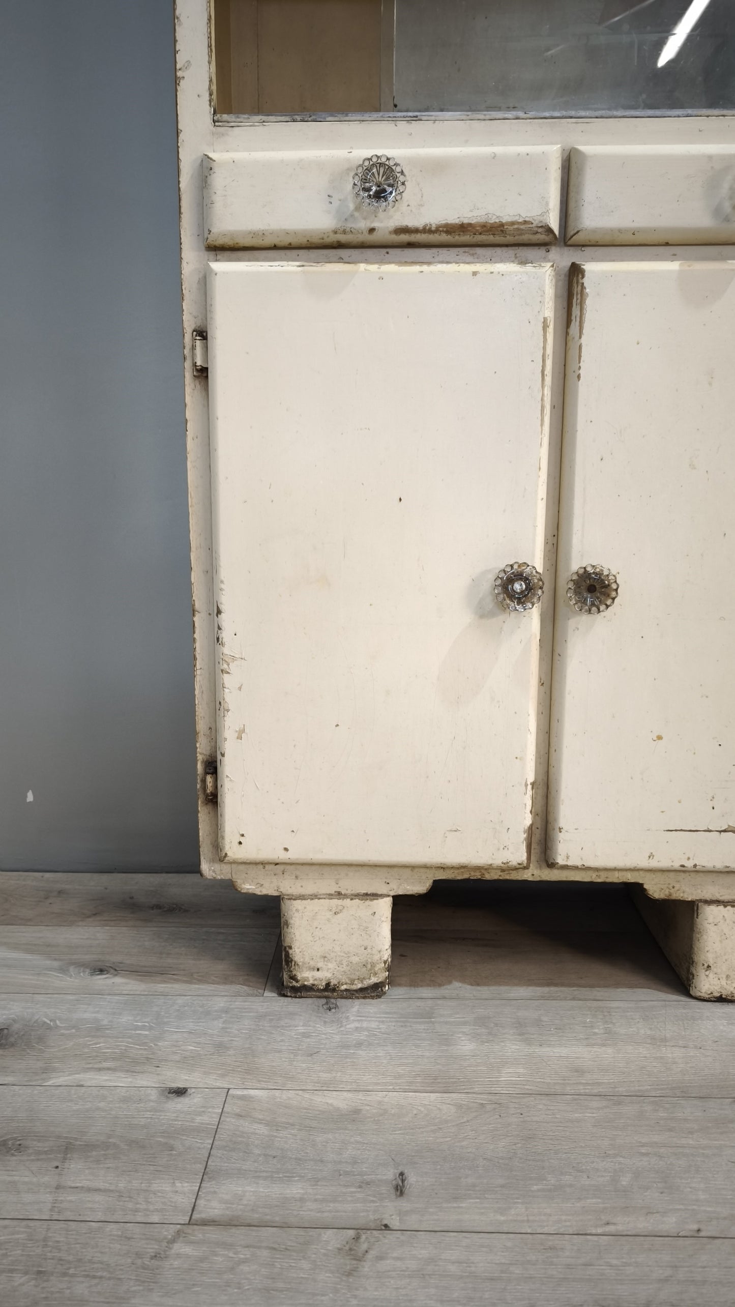 83270 Credenza due sportelli anni '50 color panna
