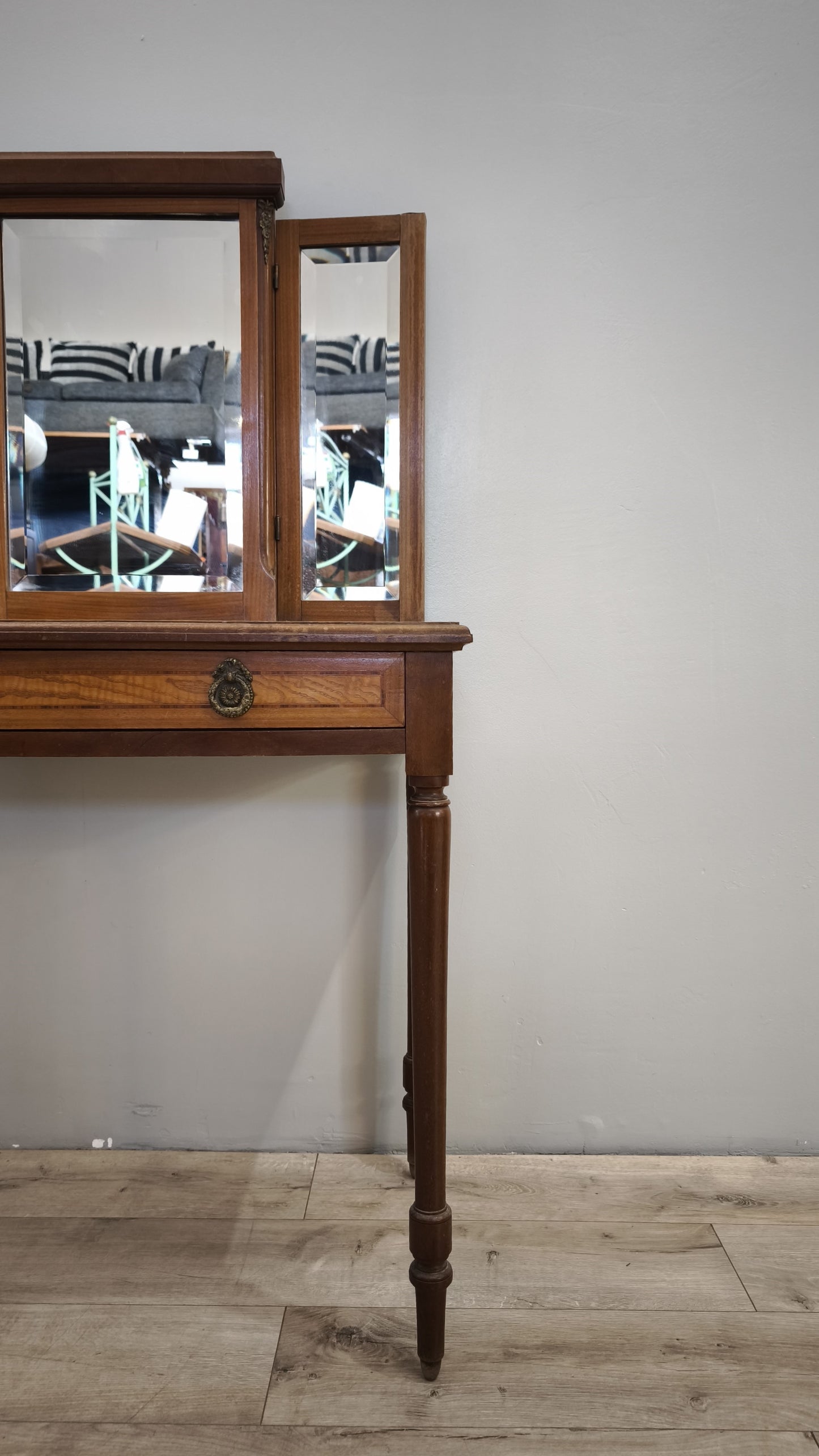 83772 Toletta in legno con specchiera