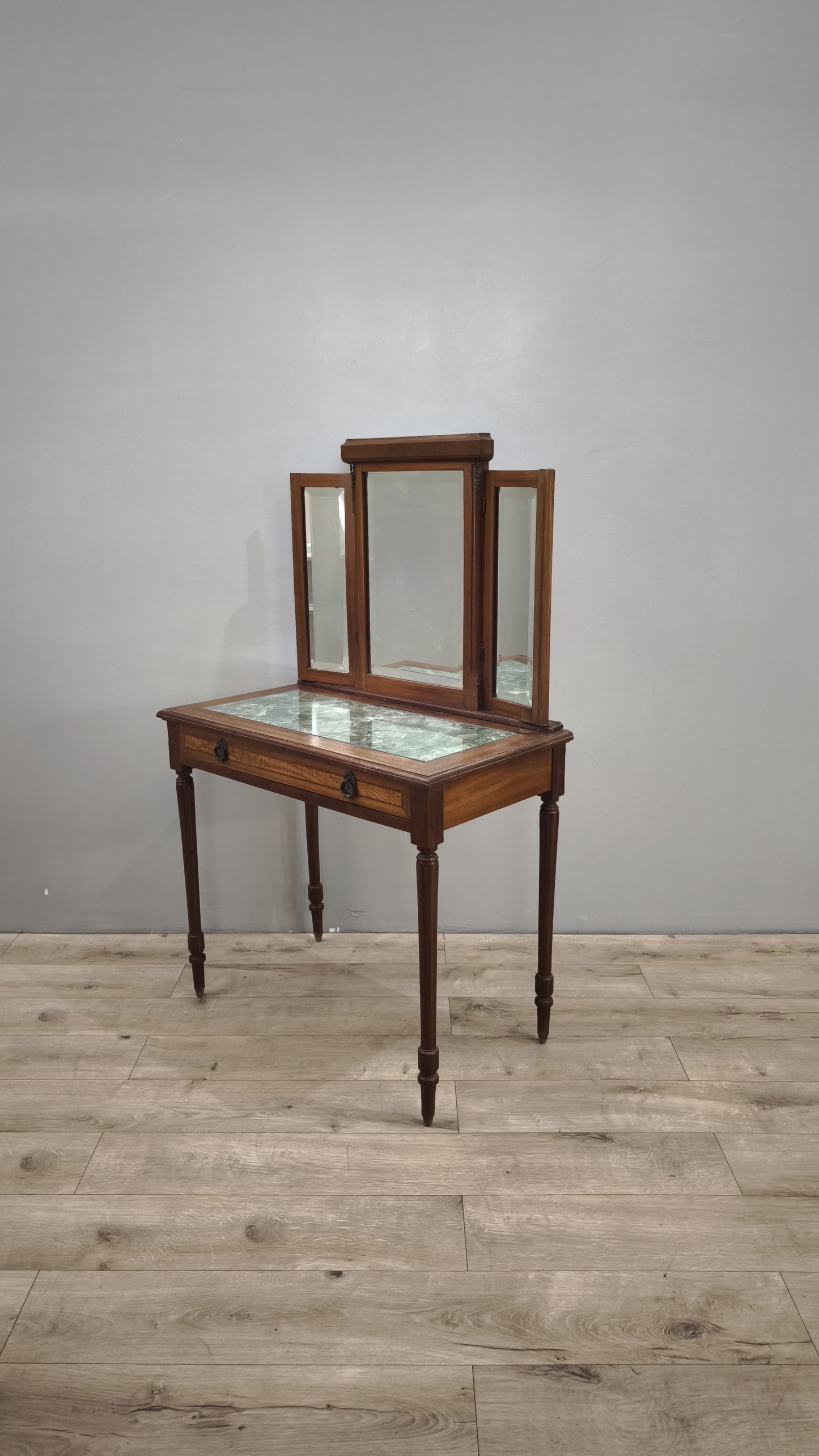 83772 Toletta in legno con specchiera