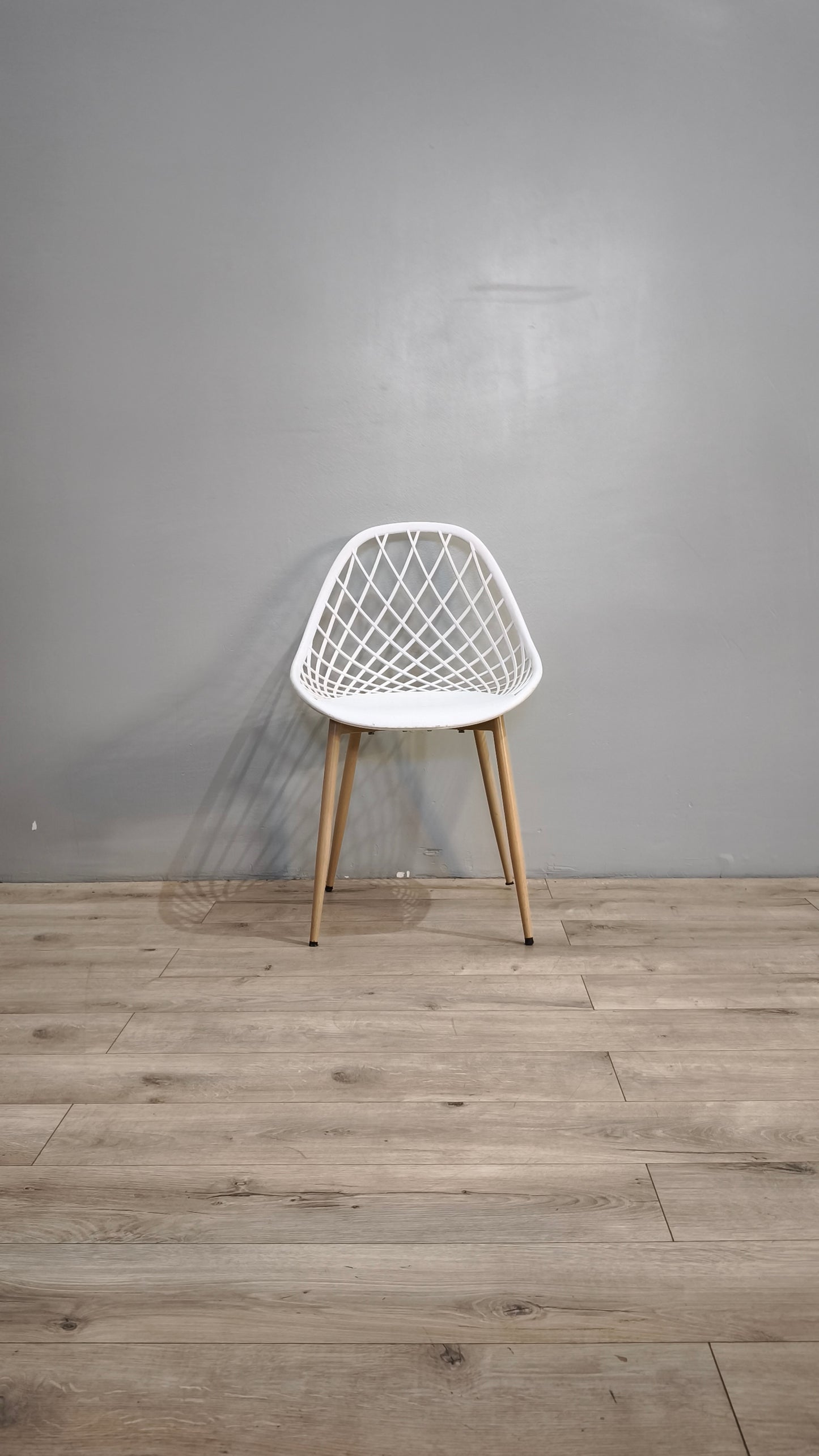 83914 Sedia bianca moderna