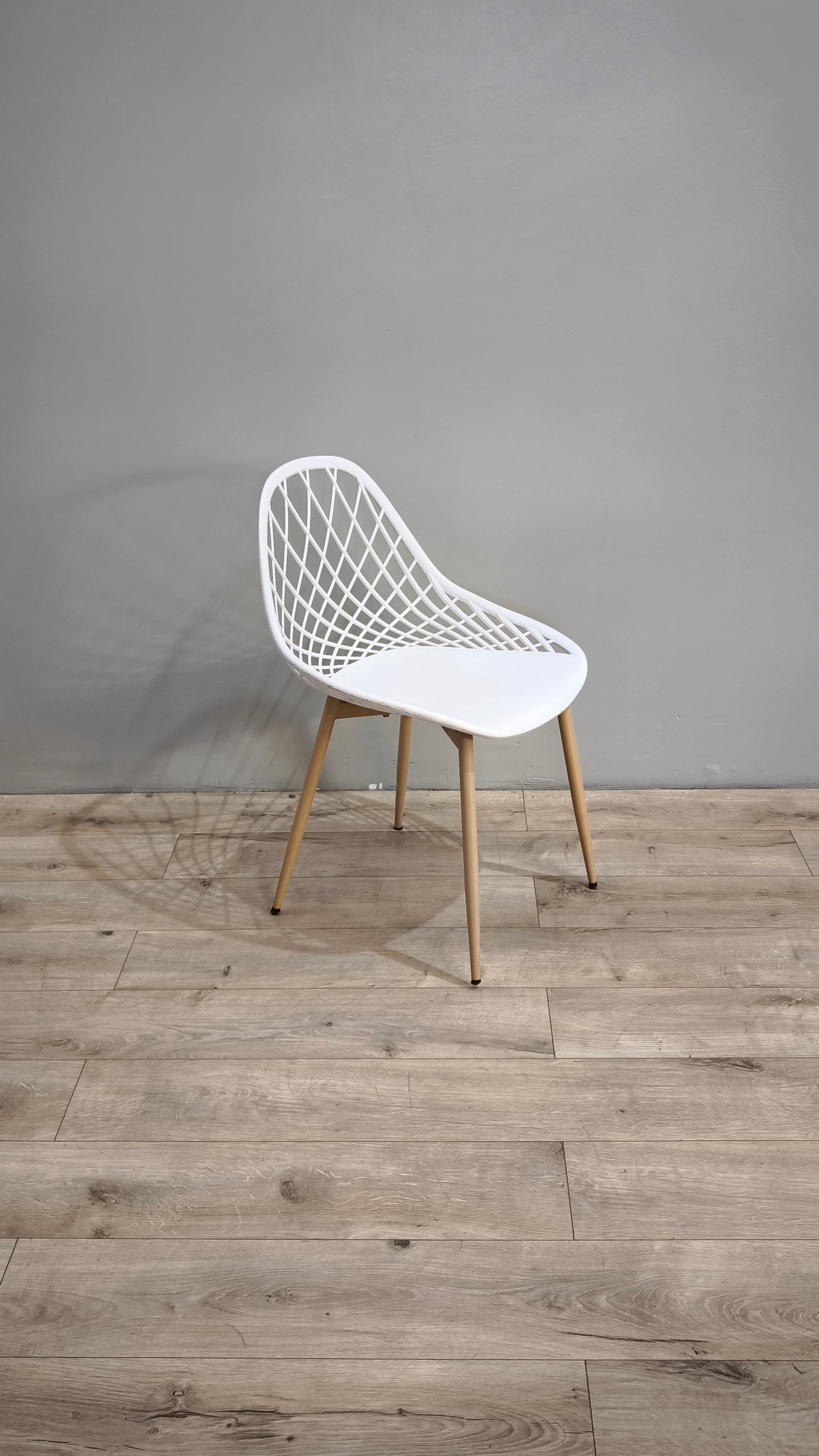 83914 Sedia bianca moderna