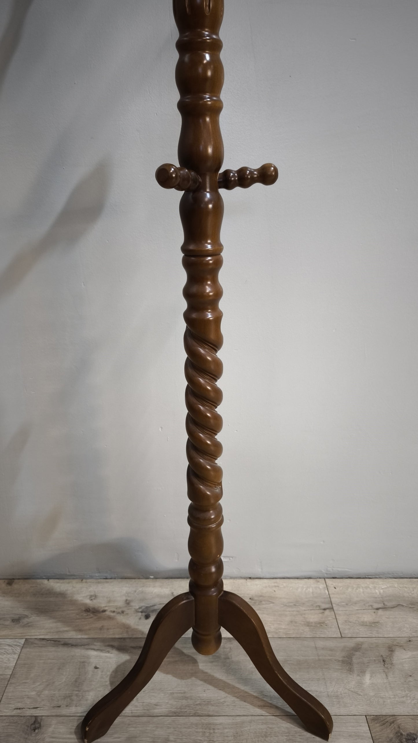 83930 Appendiabiti in legno a piantana