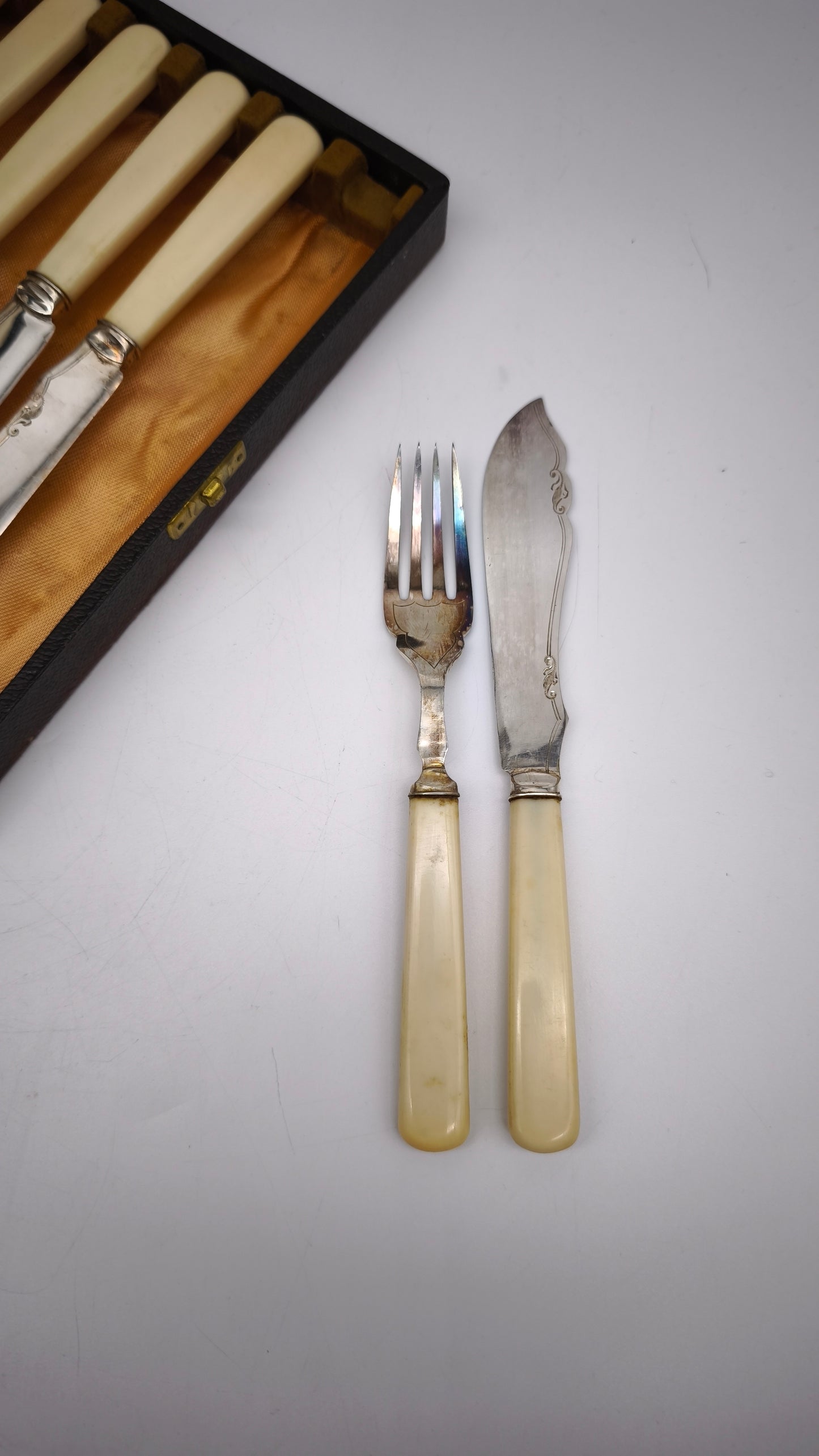 83732 Servizio posate da pesce per 6 persone