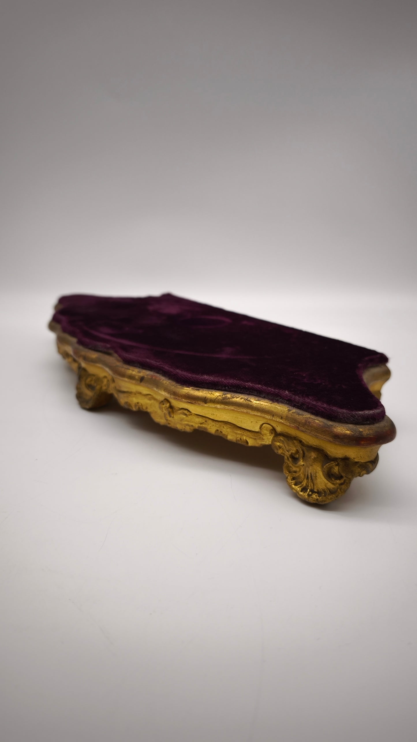 83113 Alzata in legno con velluto francese