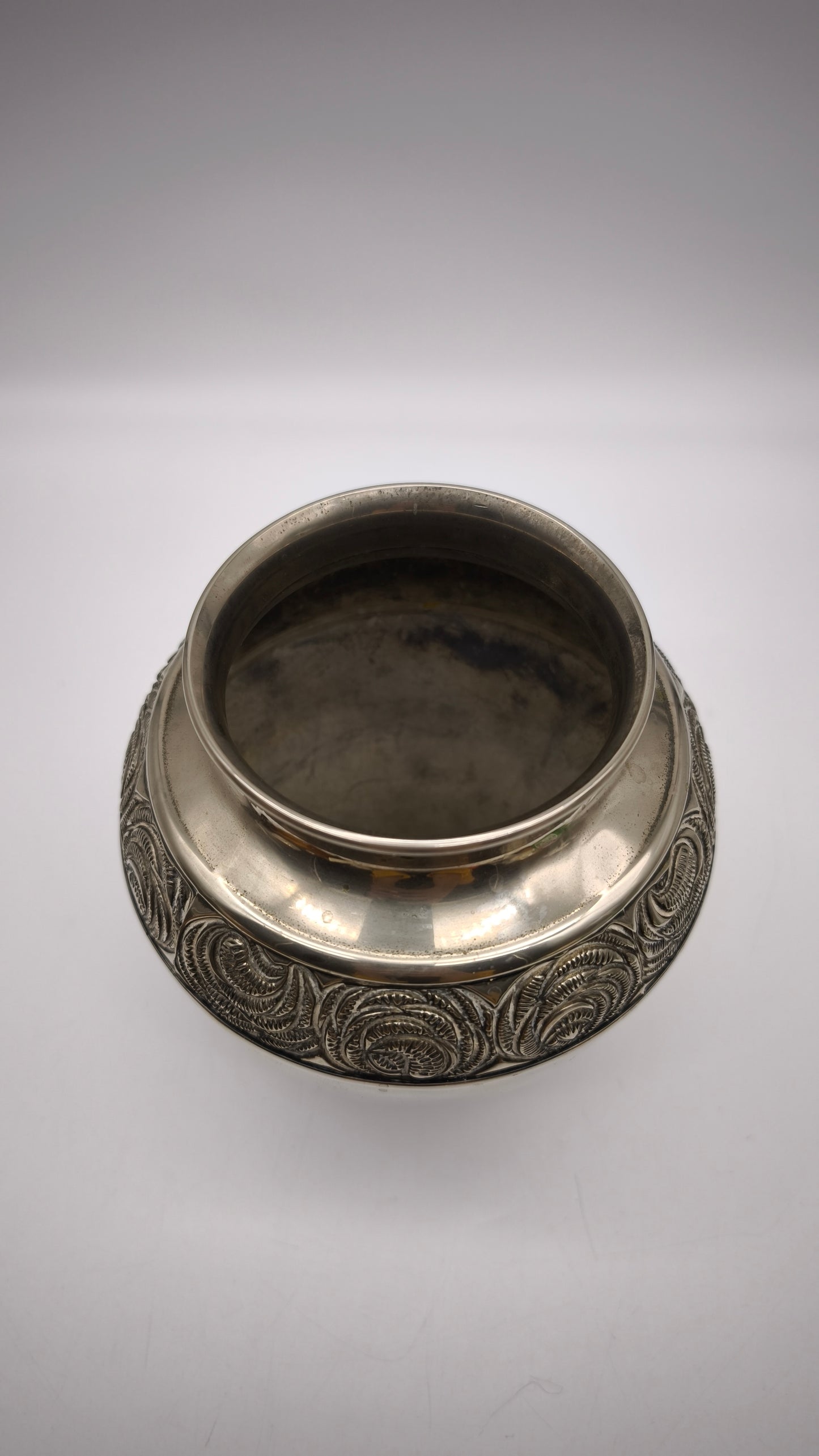 83605 Vaso in metallo Art Déco