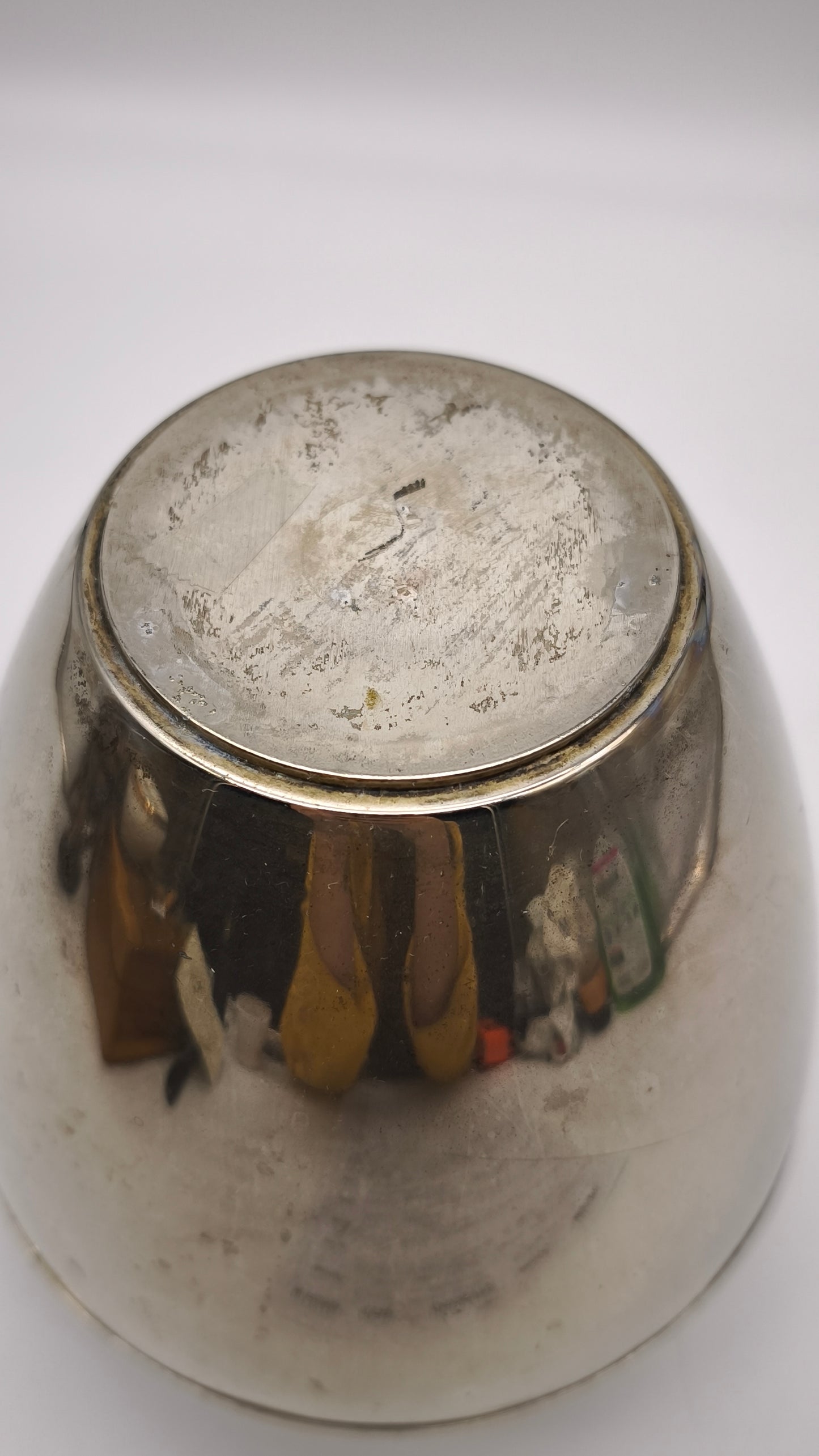 83605 Vaso in metallo Art Déco