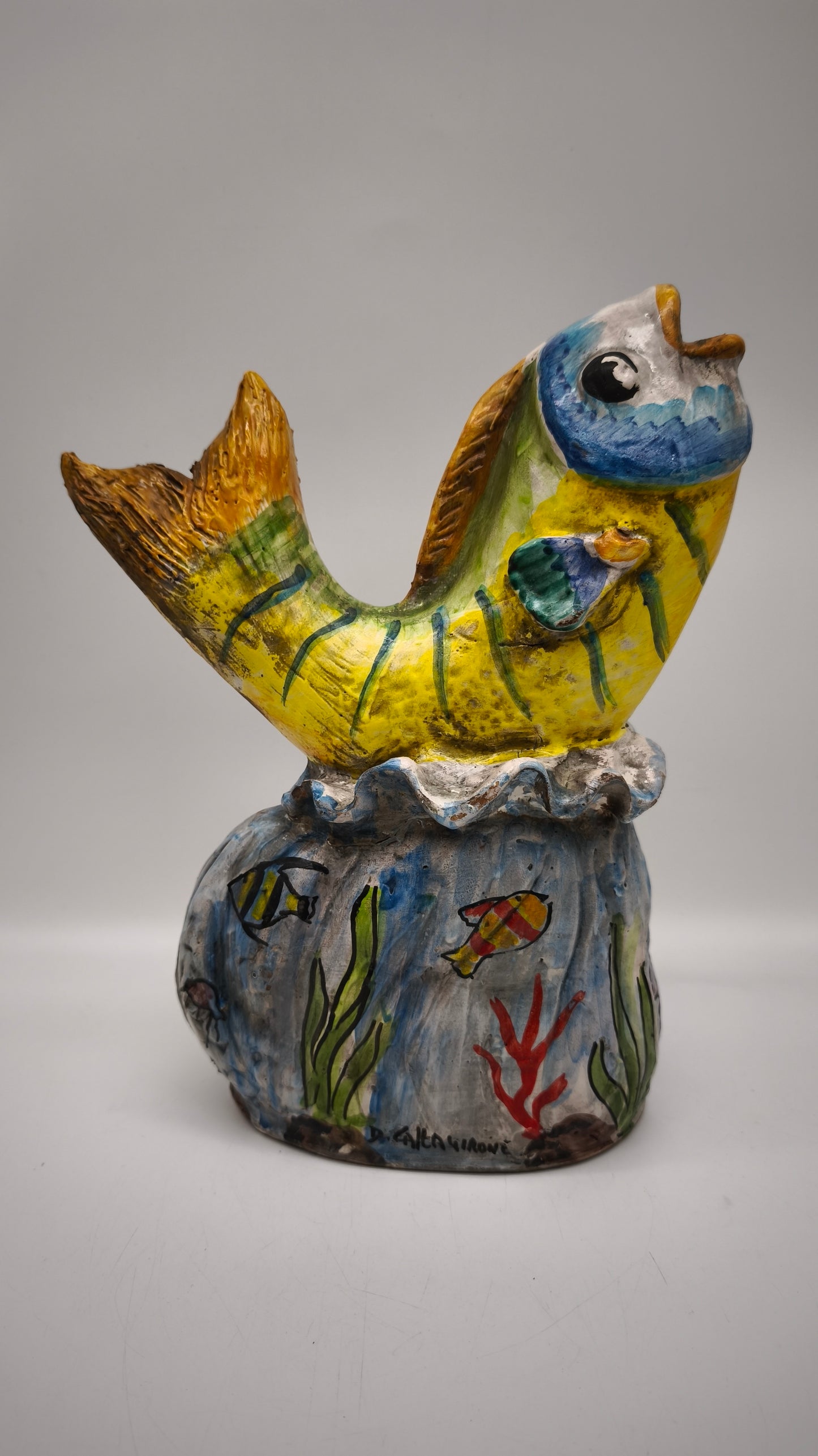 84084 Scultura pesce in ceramica di Caltagirone