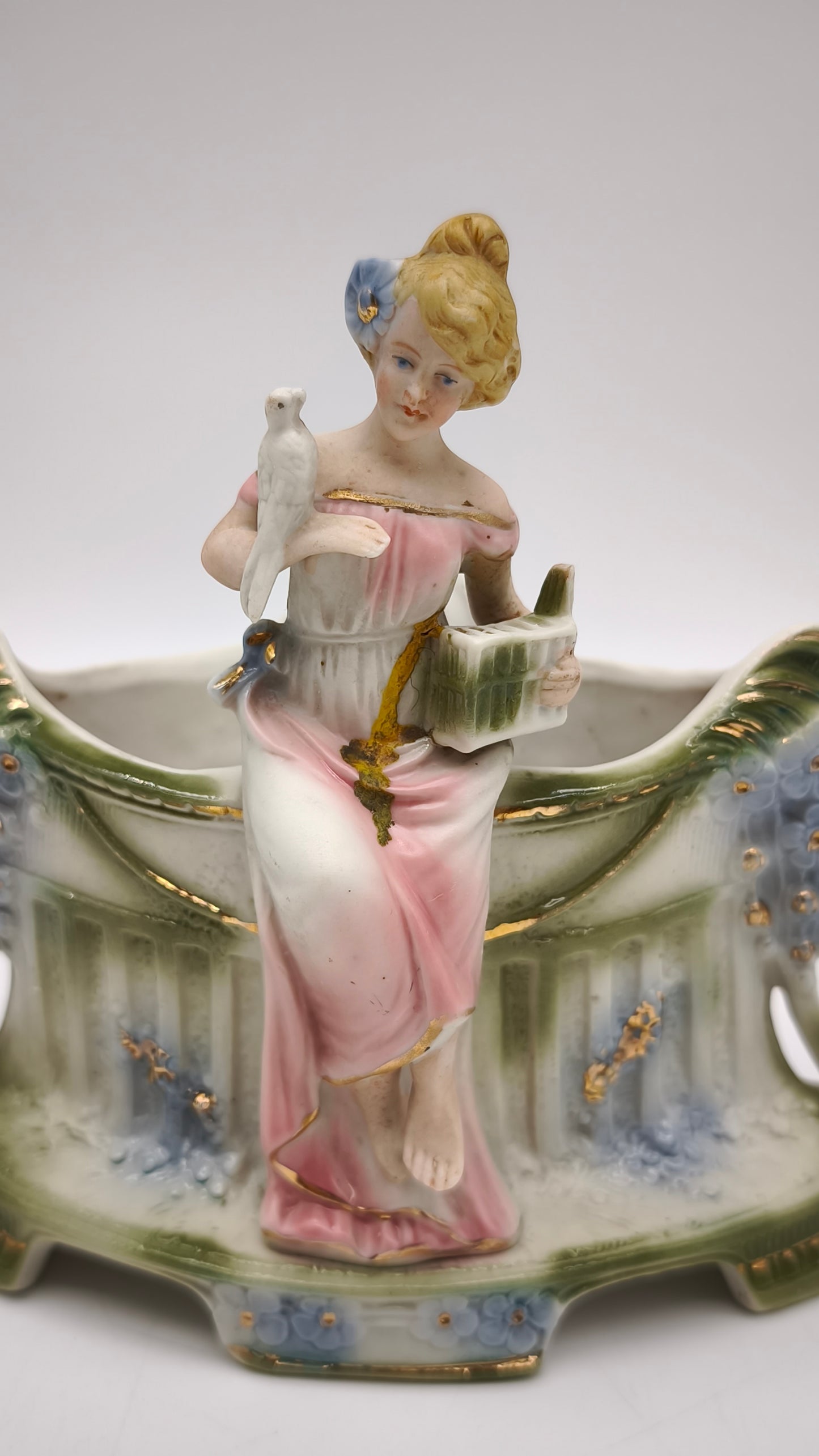 83293 Cache-pot statuina dama in porcellana Biscuit