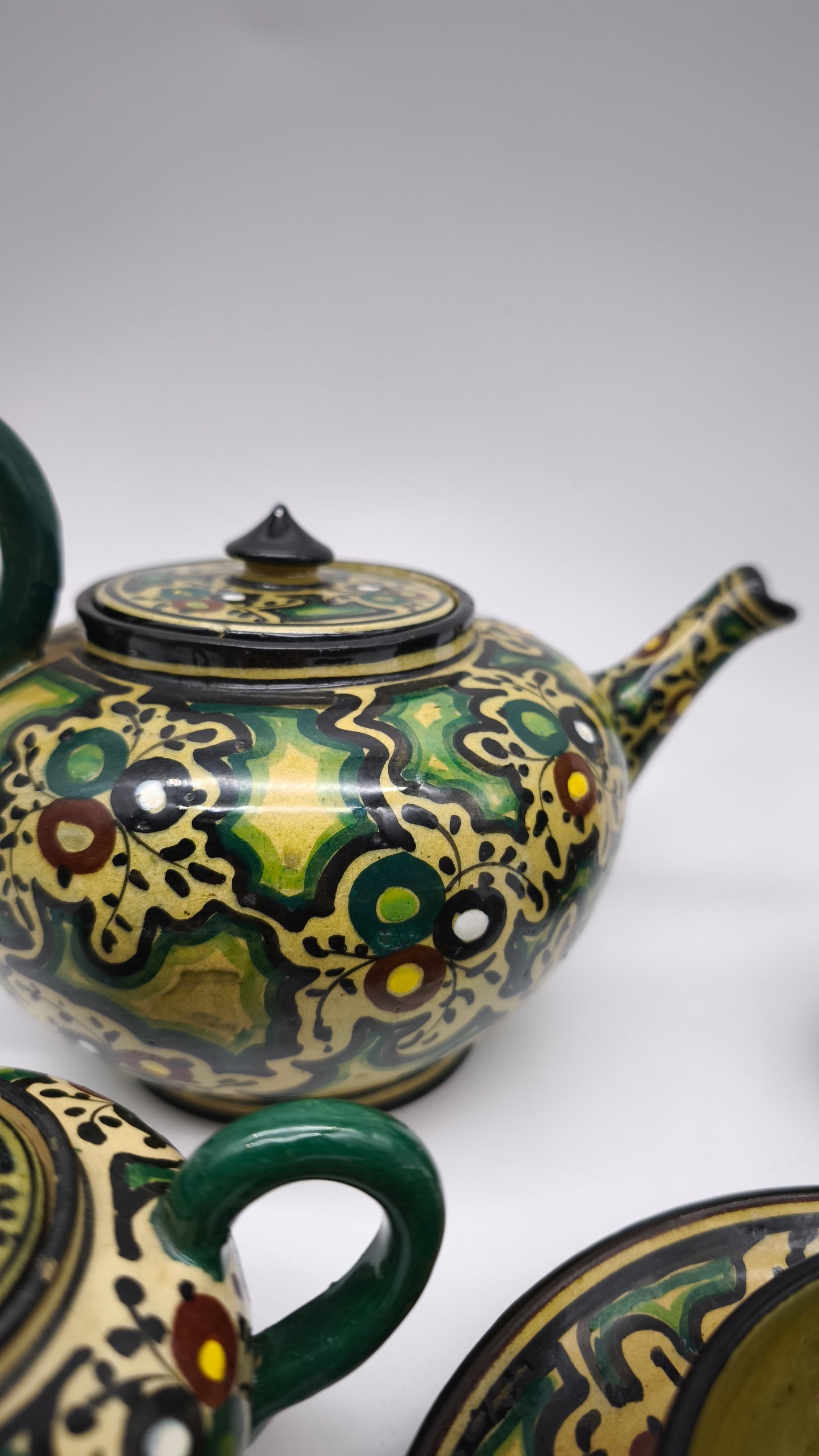 84098 Servizio da tè per 6 persone in ceramica dipinto a mano