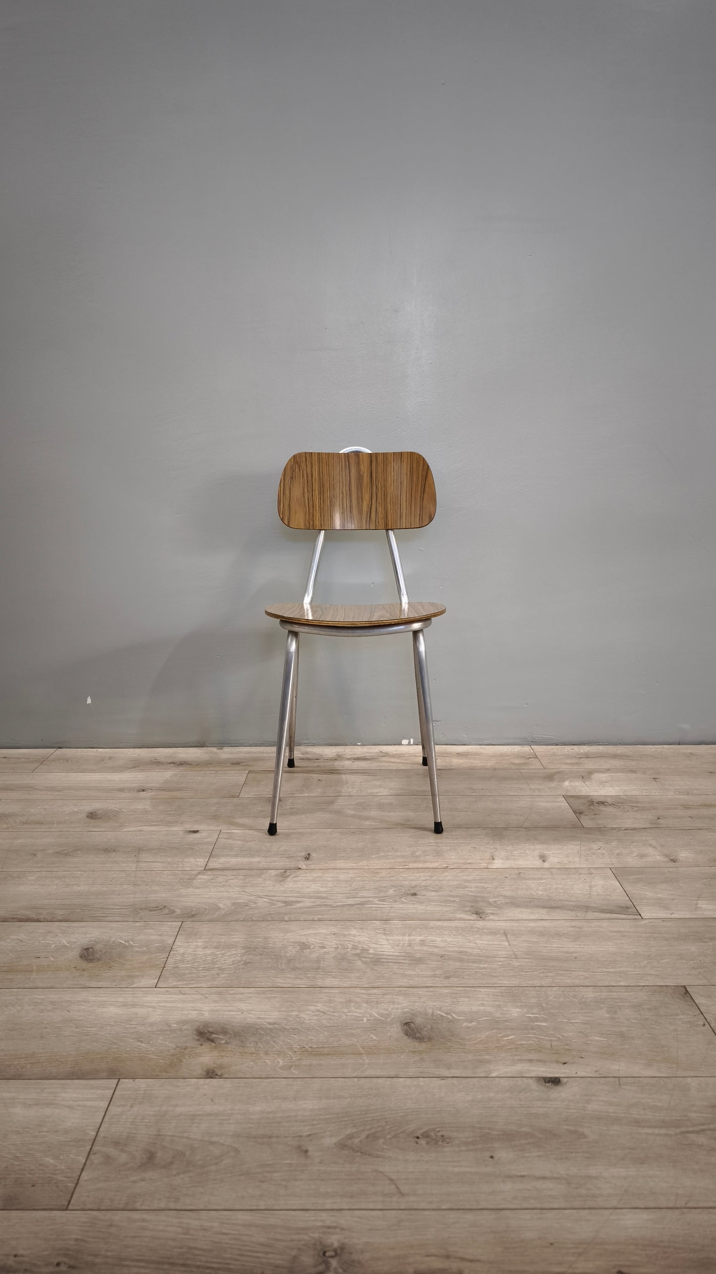 84145 Set n 4 sedie in formica marrone