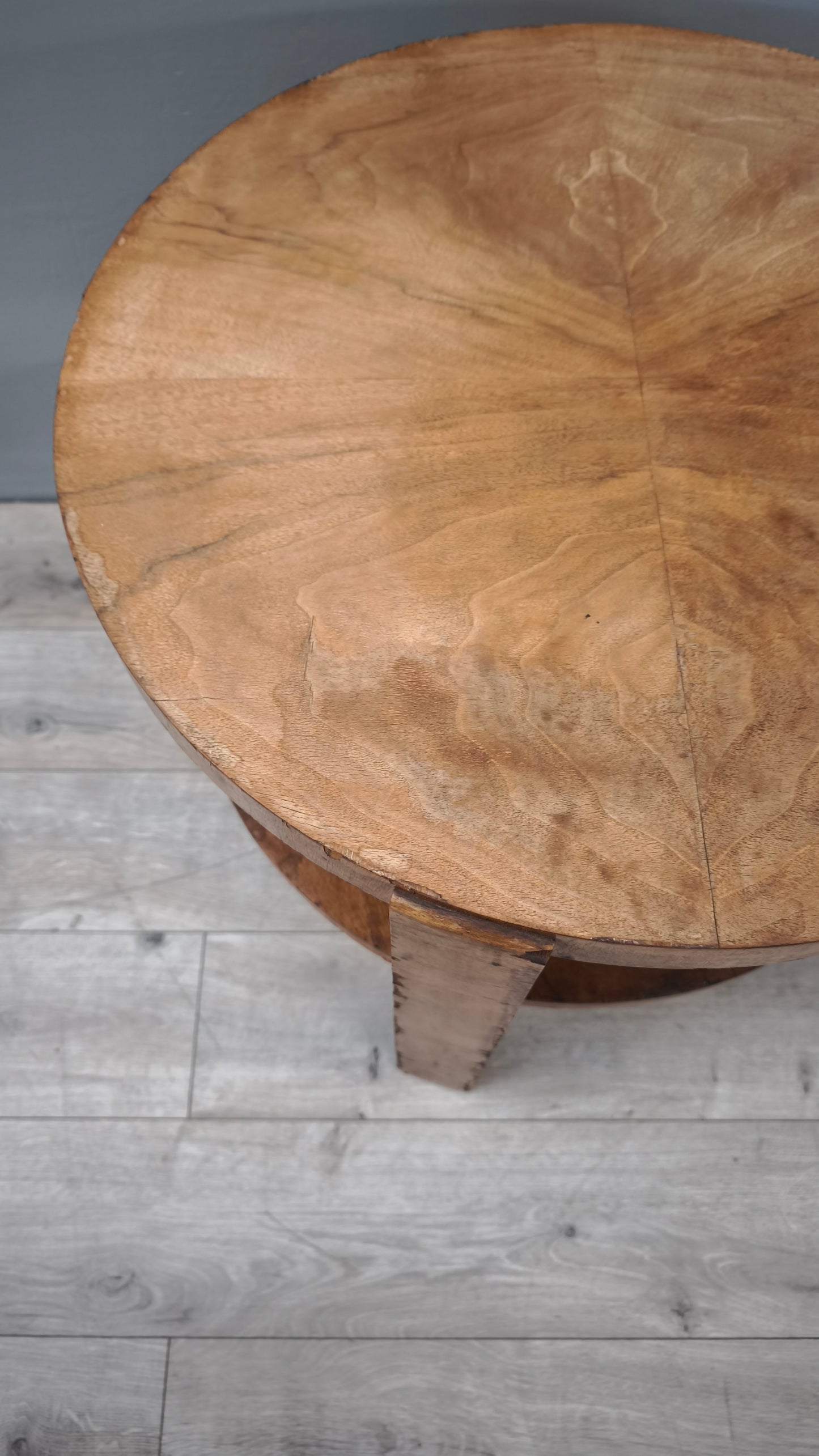 84219 Tavolino rotondo stile Art Déco con doppio ripiano
