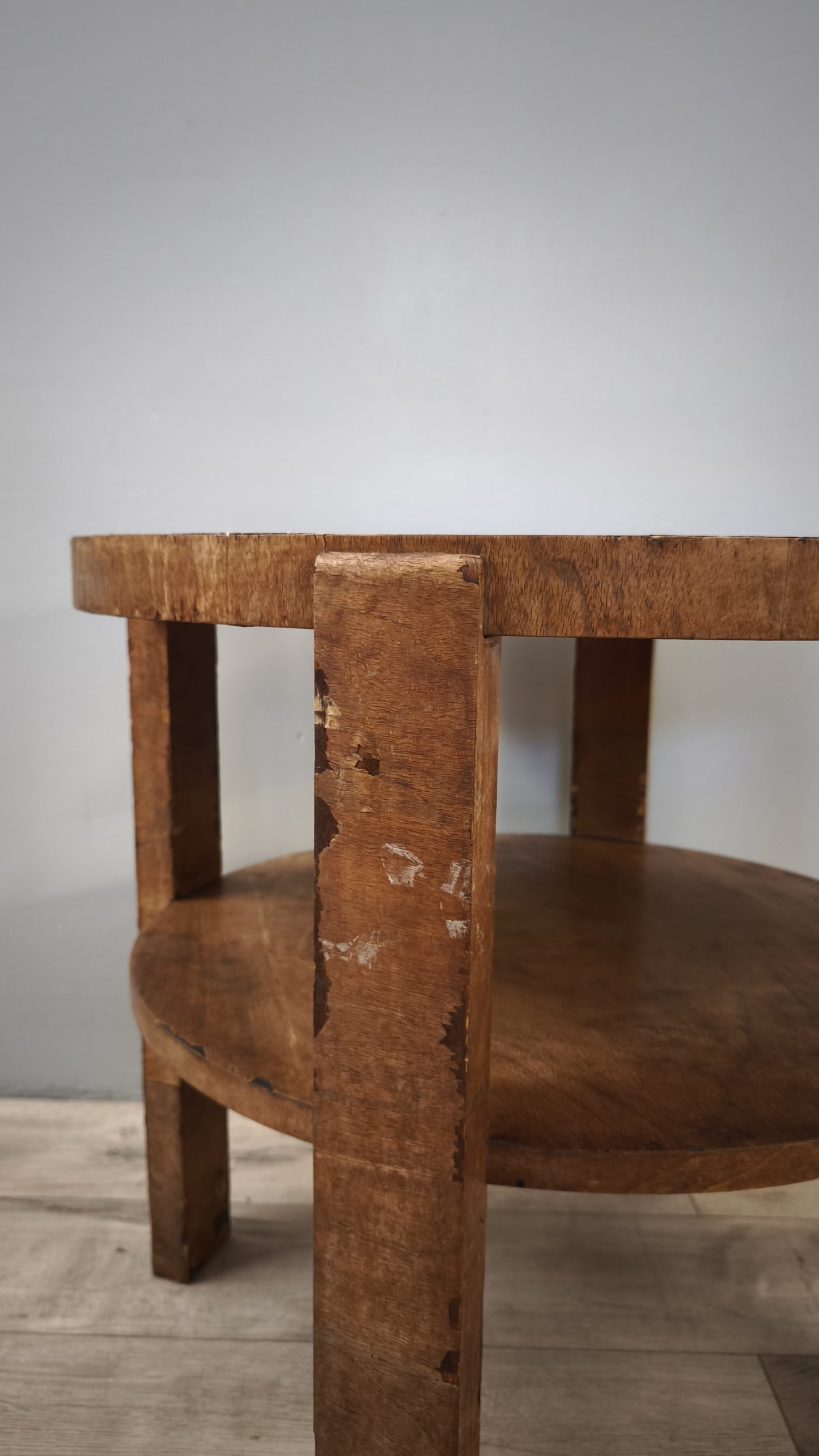 84219 Tavolino rotondo stile Art Déco con doppio ripiano