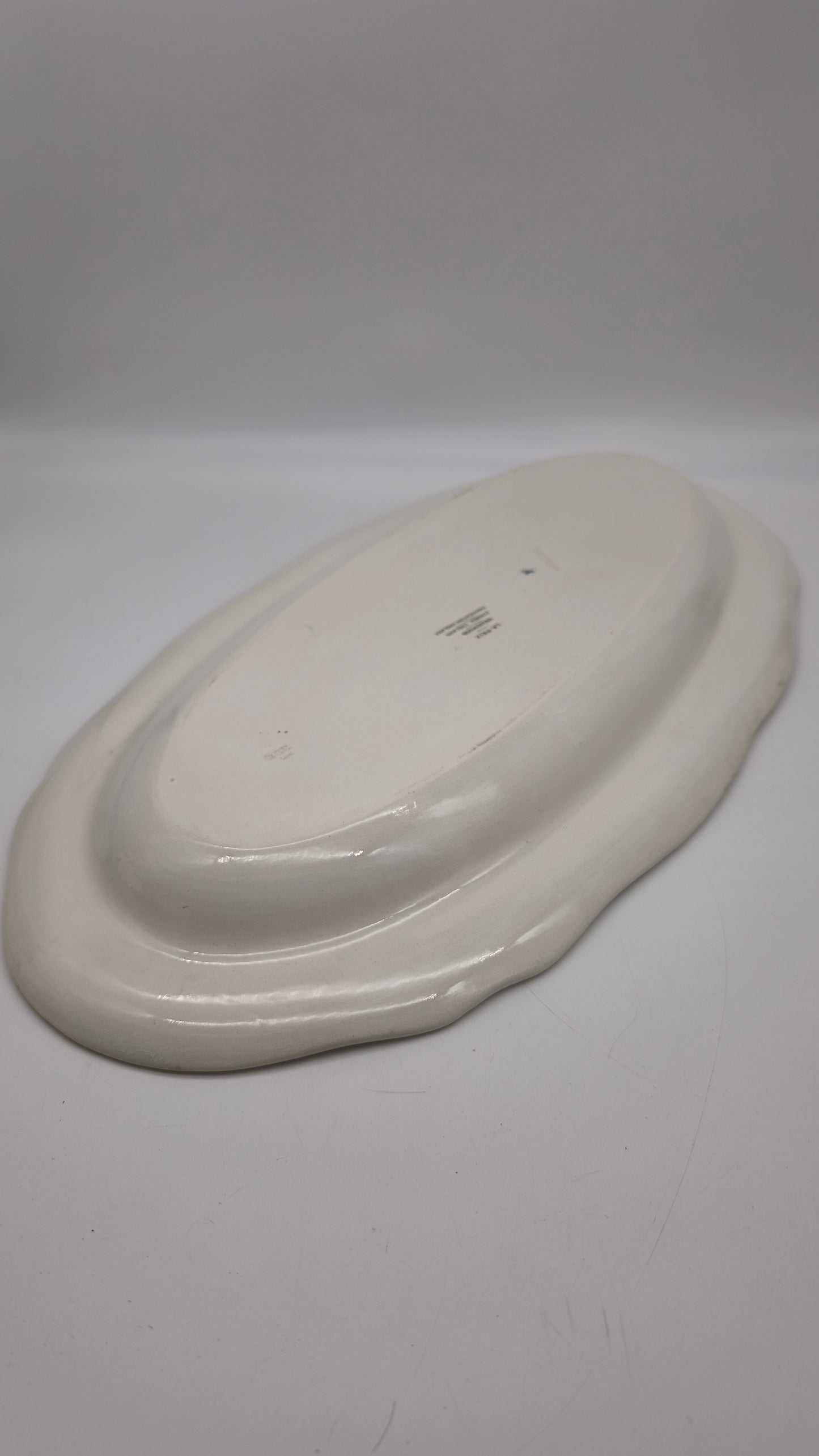 84207 Vassoio in ceramica decorata Wedgwood