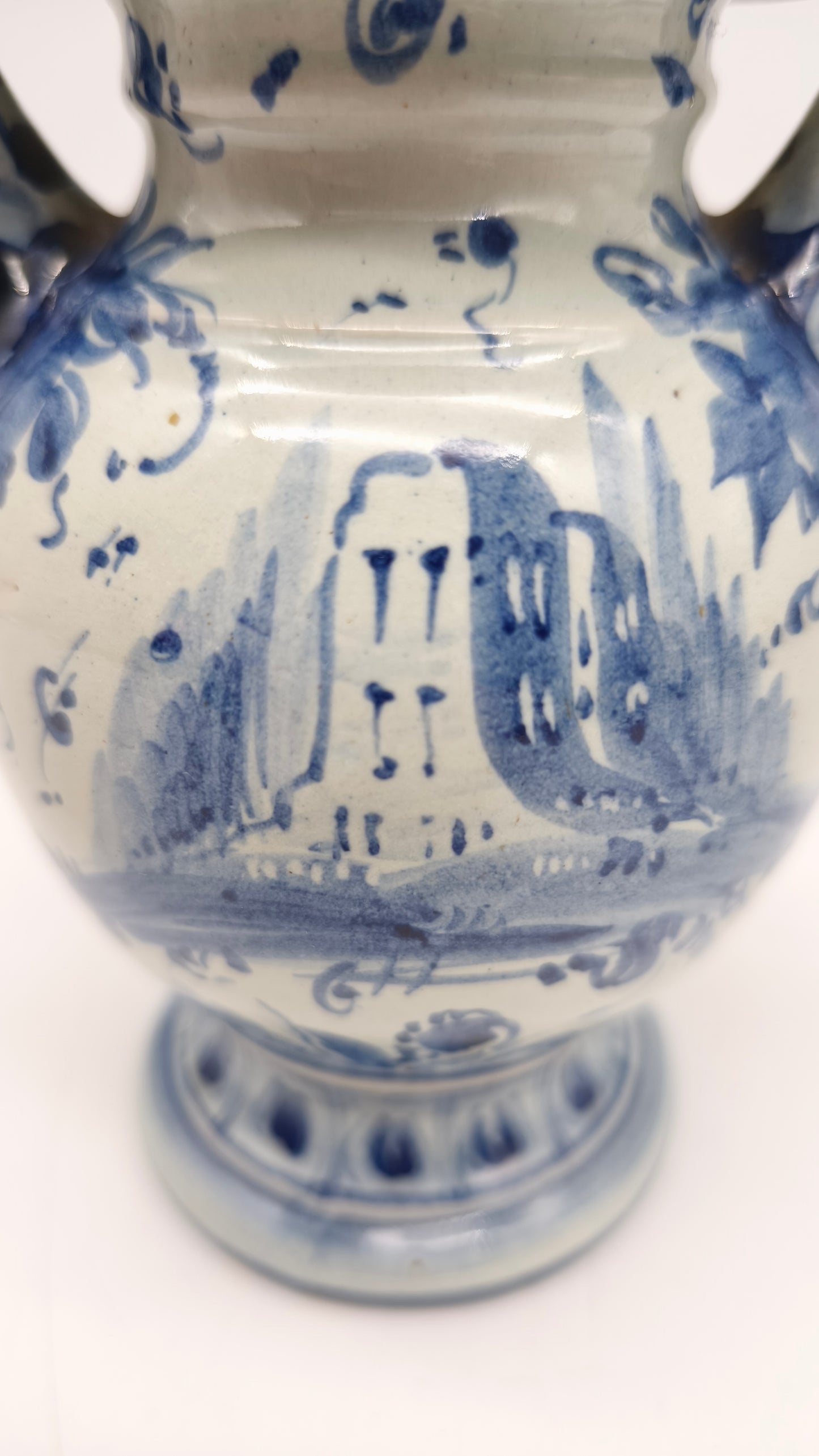 84383 Vaso in ceramica di Albissola