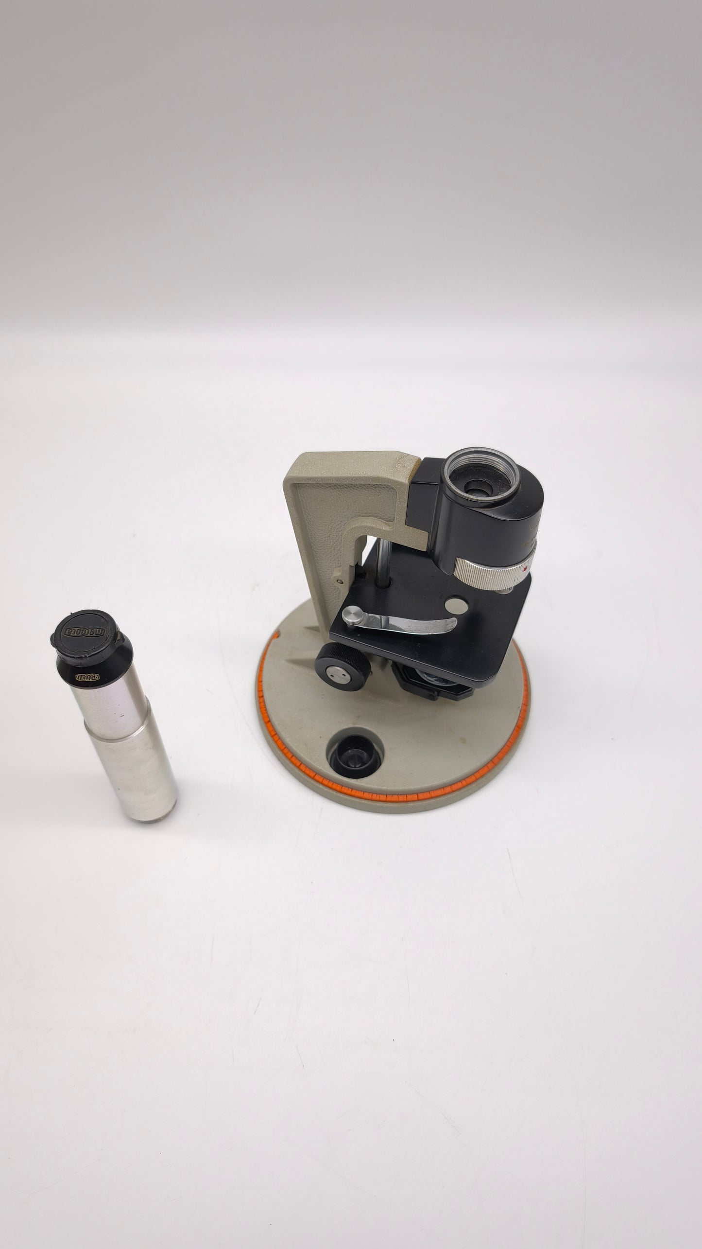 84292 Microscopio vintage Meopta con custodia