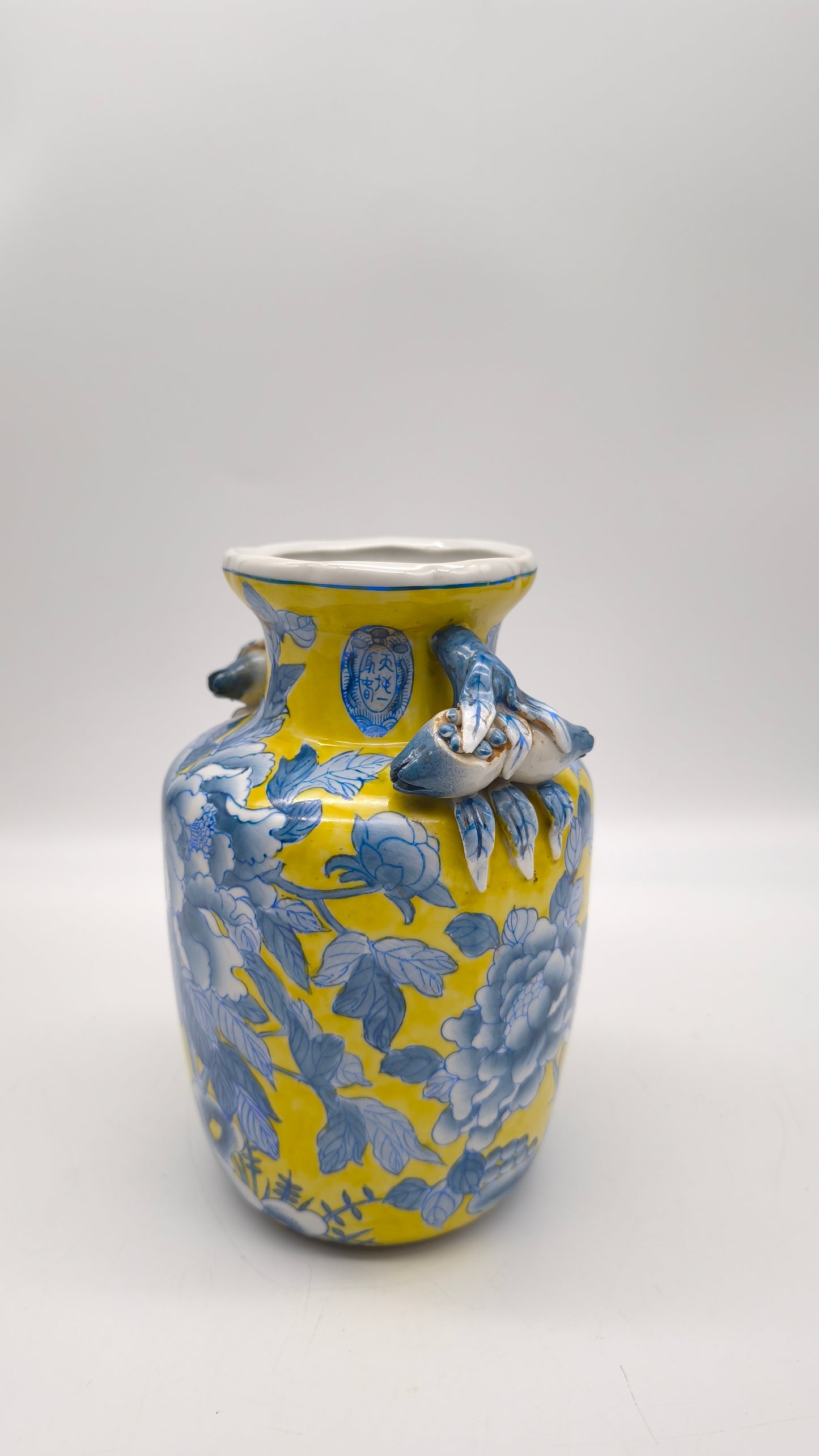 84297 Vaso in ceramica orientale con decorazione a motivo floreale