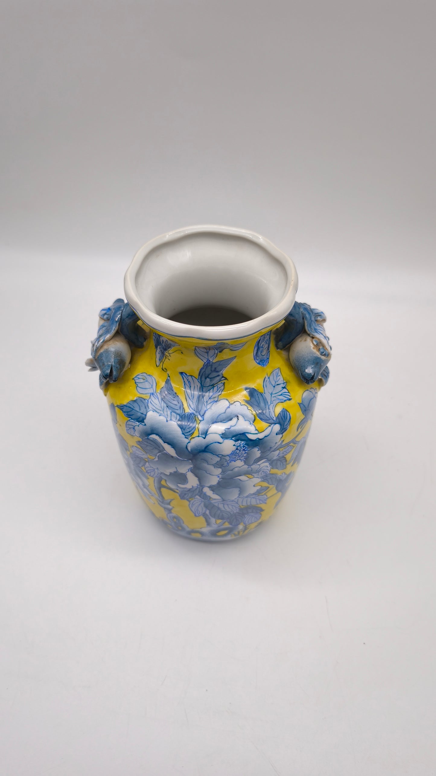 84297 Vaso in ceramica orientale con decorazione a motivo floreale