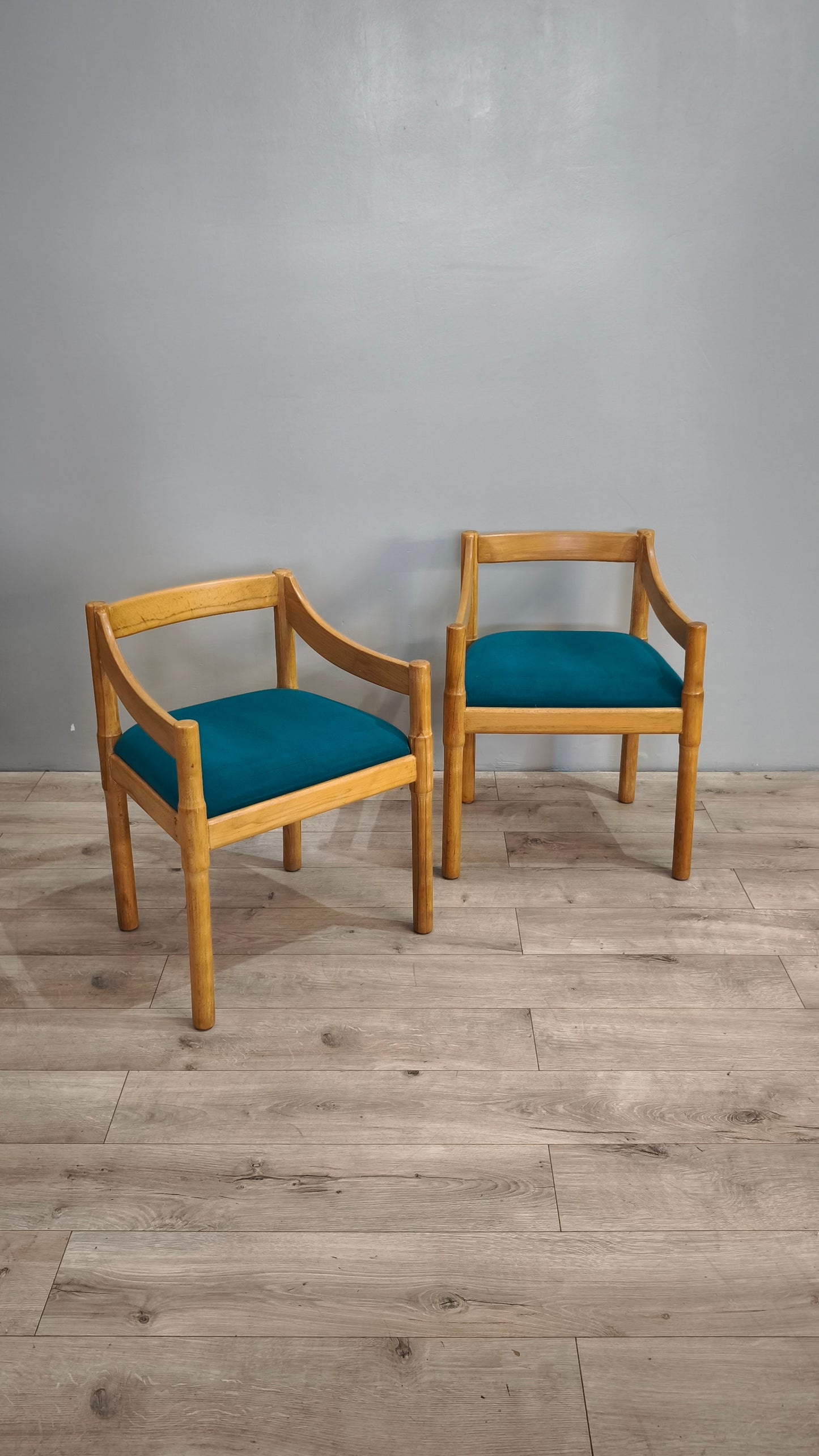 84582 Poltroncina serie Carimate attribuita a Vico Magistretti per Cassina, anni '60