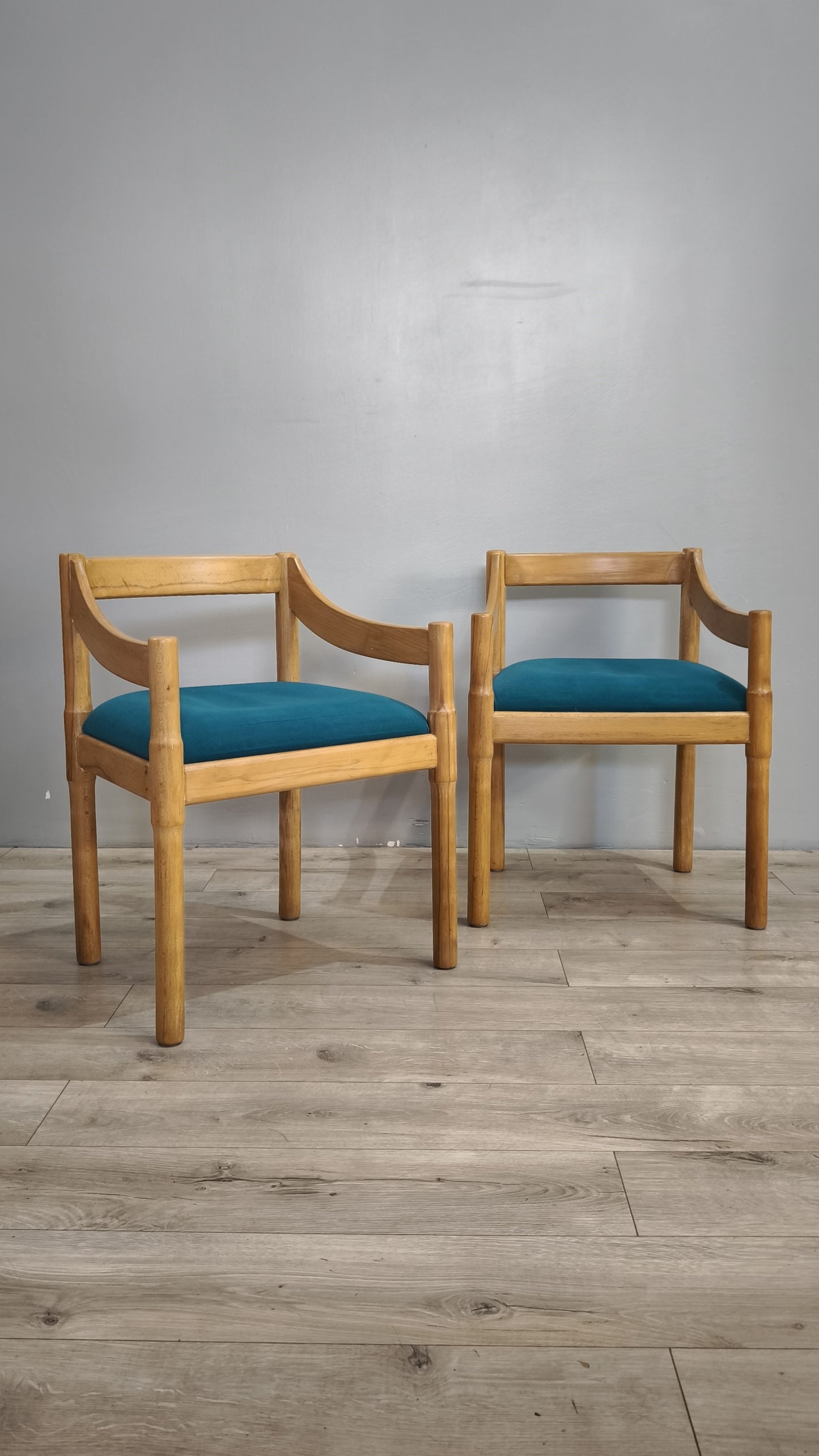 84582 Poltroncina serie Carimate attribuita a Vico Magistretti per Cassina, anni '60