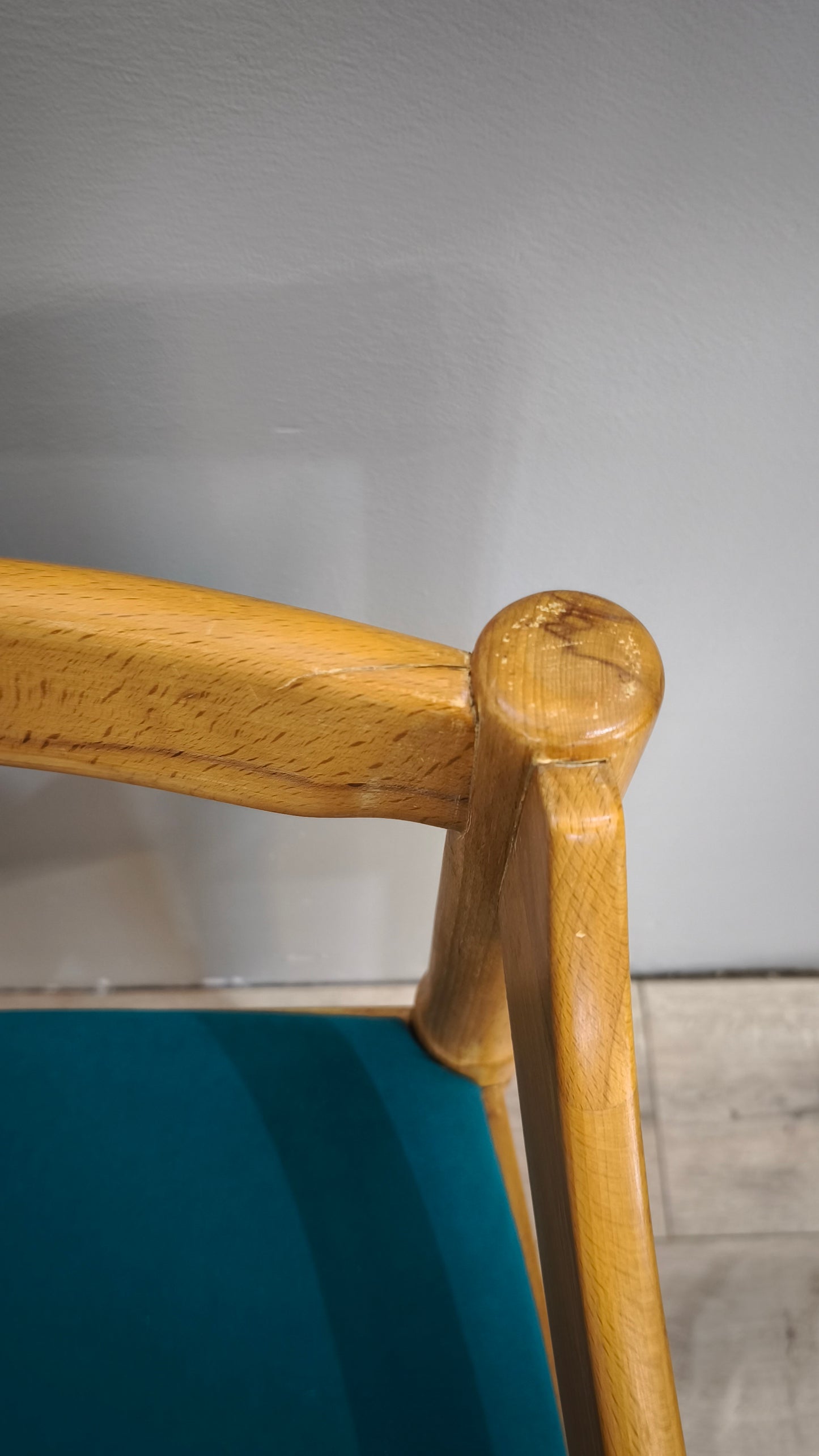 84582 Poltroncina serie Carimate attribuita a Vico Magistretti per Cassina, anni '60