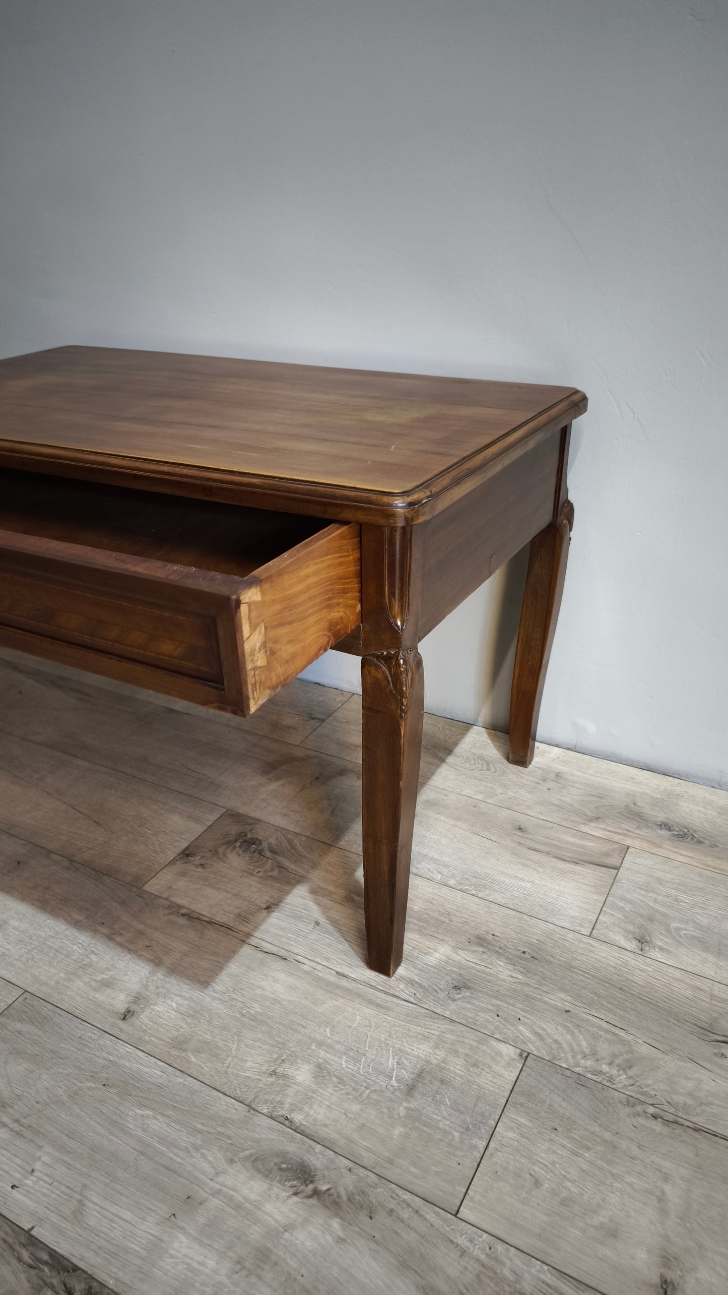 84572 Tavolo da salotto in legno con cassetto frontale