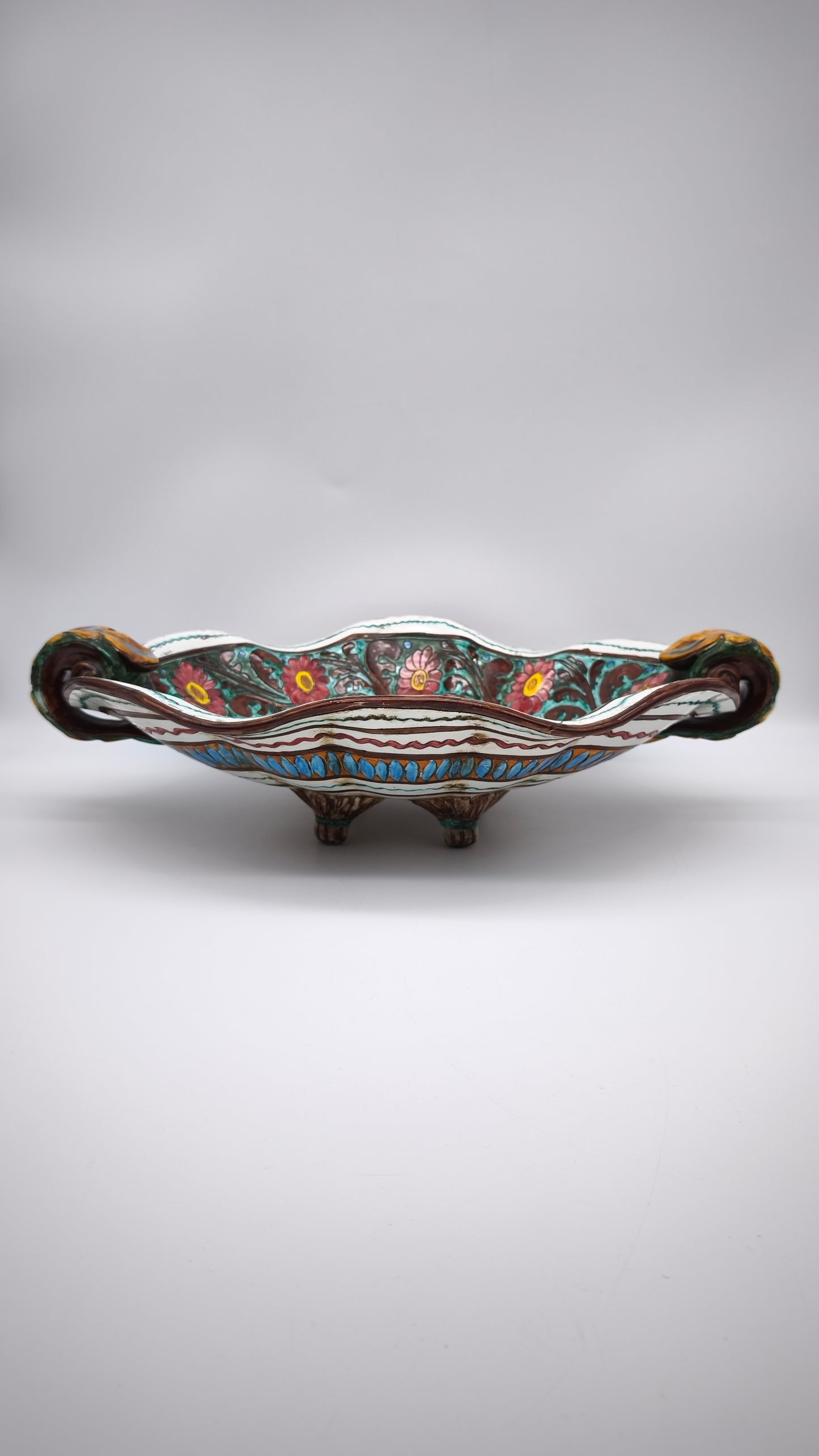 82599 Centrotavola in ceramica dipinto a mano