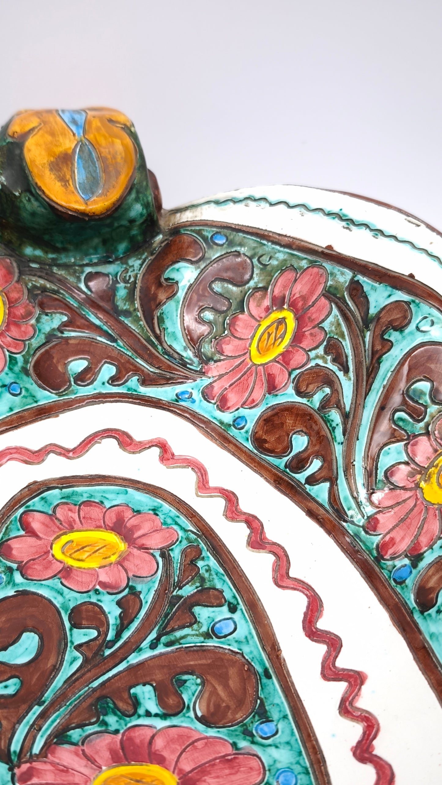 82599 Centrotavola in ceramica dipinto a mano