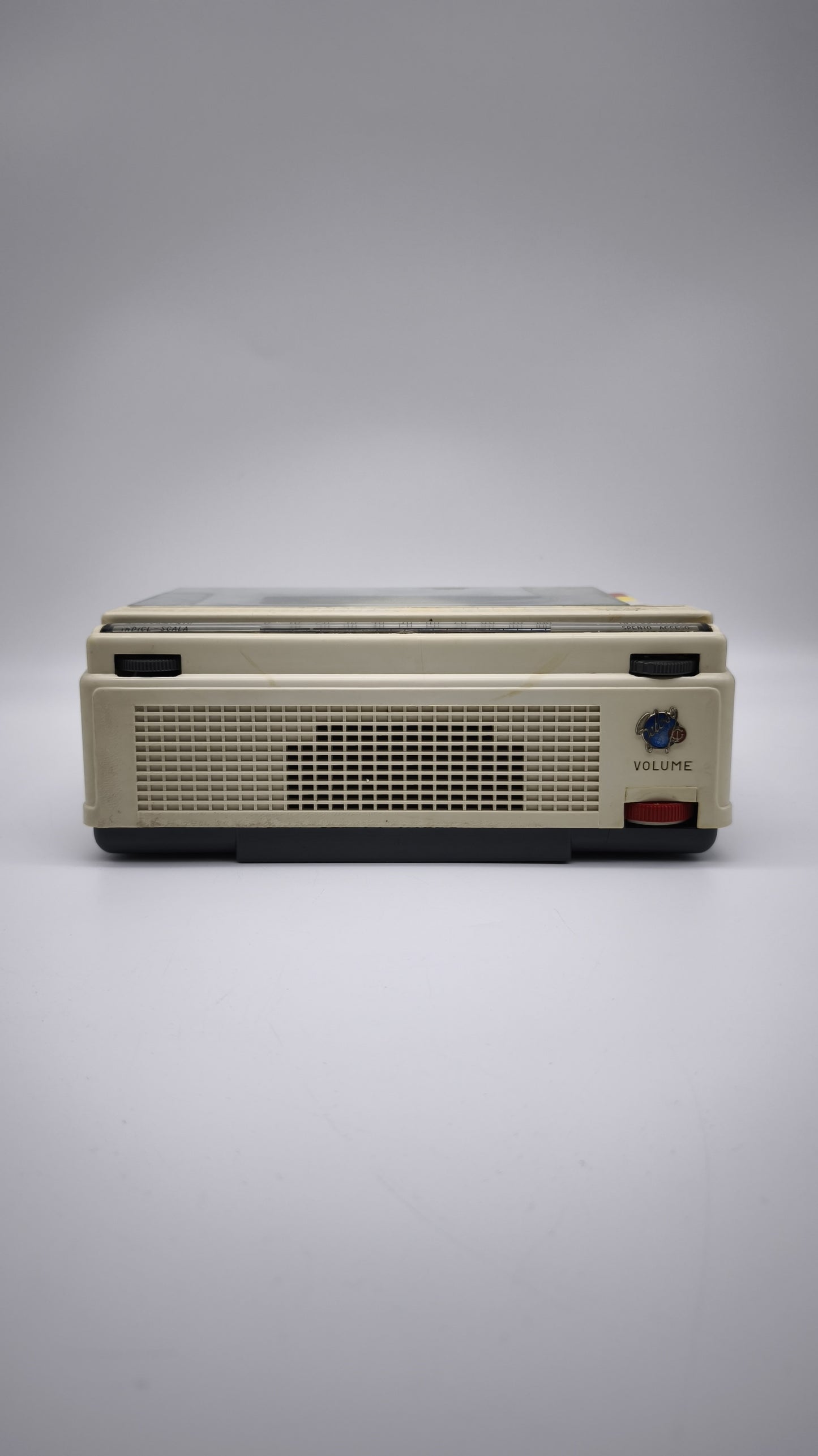 84594 Registratore a nastro Geloso con custodia, anni '60