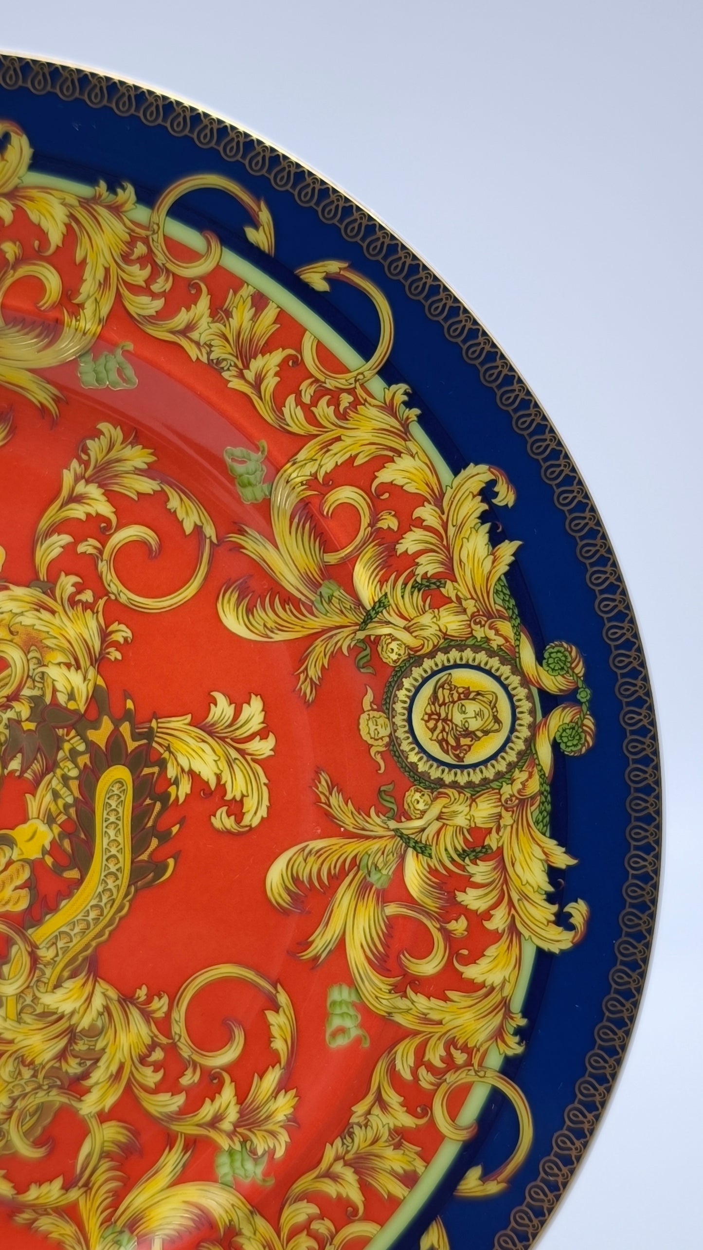 84290 Piatto decorativo Rosenthal per Versace