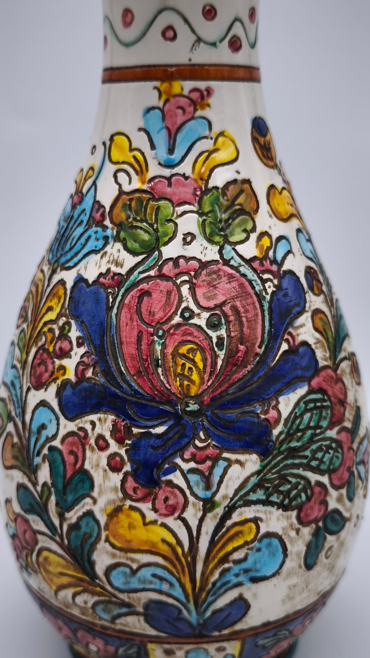 84600 Vaso in ceramica dipinto a mano