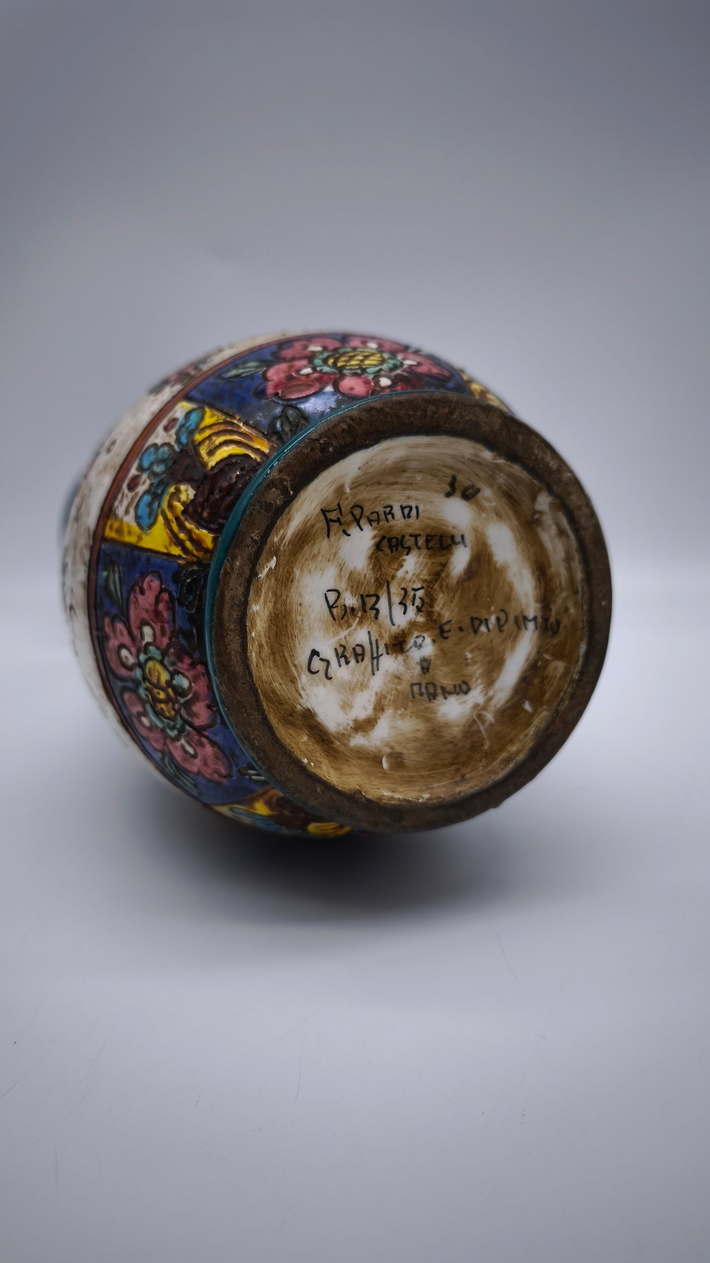 84600 Vaso in ceramica dipinto a mano