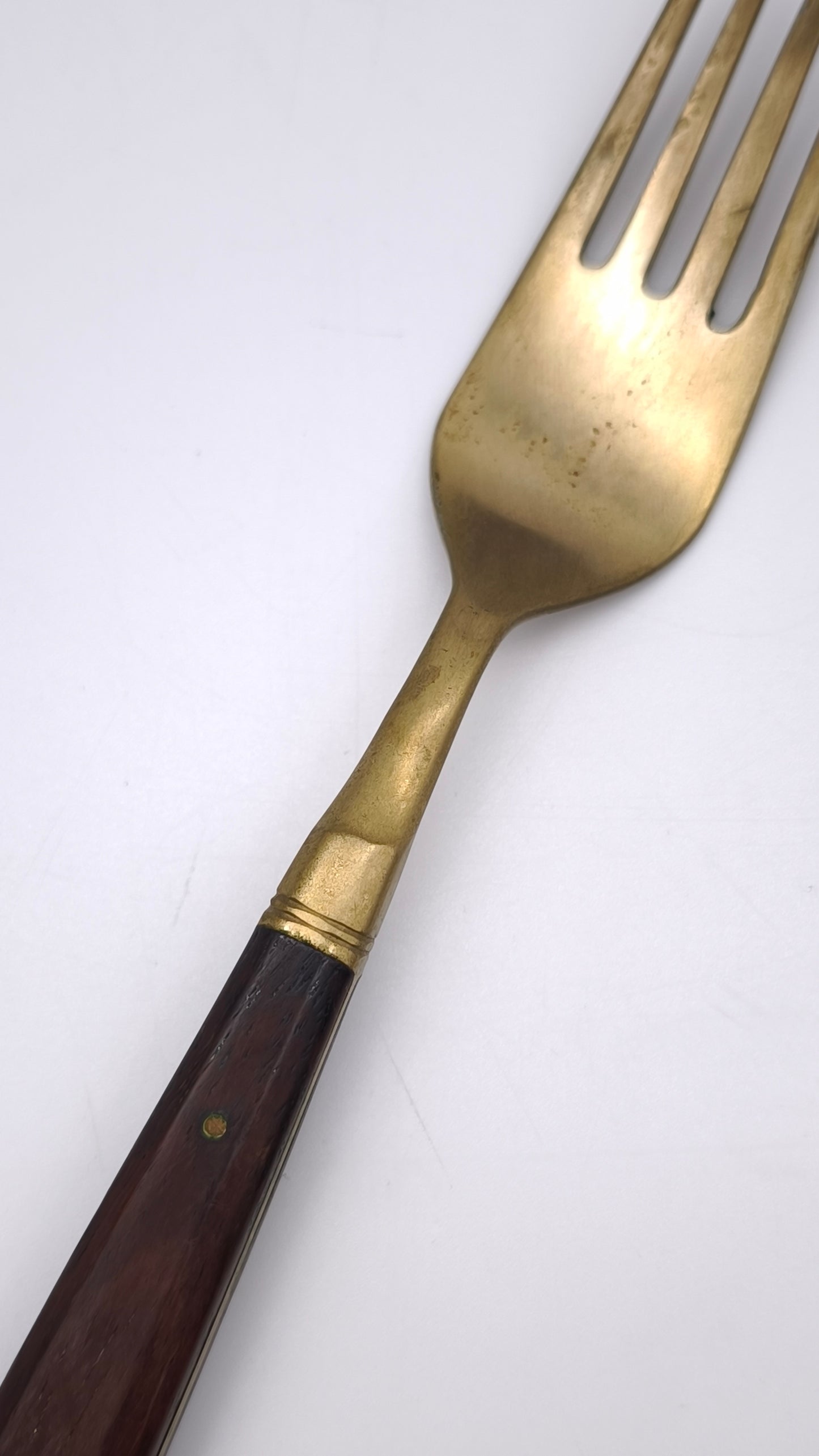 84565 Servizio posate n 12 persone 5 misure in legno e ottone