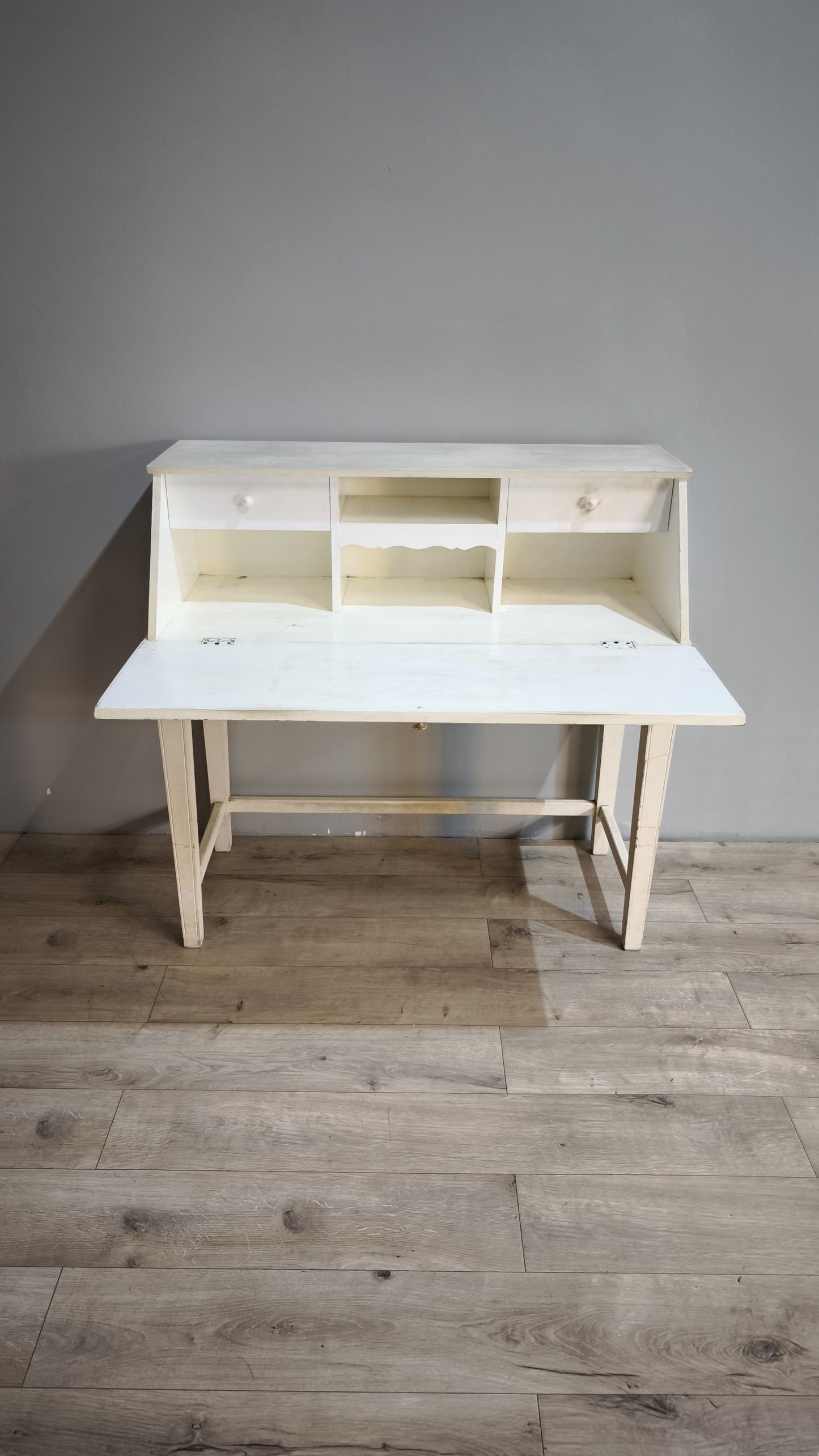 84621 Secretaire bianco in legno