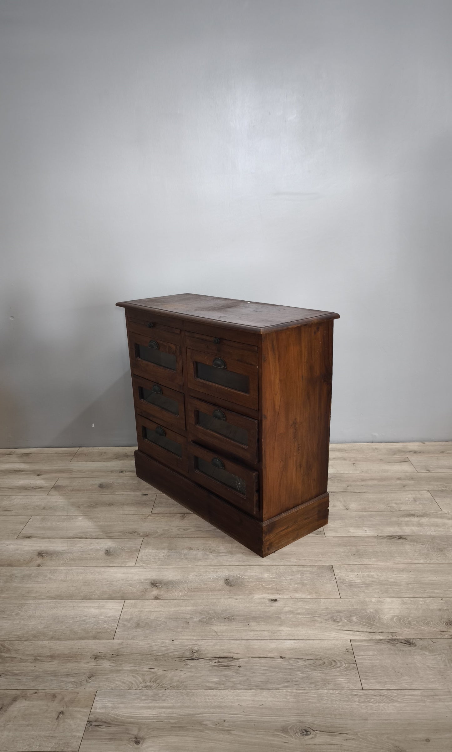 84619 Cassettiera bassa in legno con sei cassetti