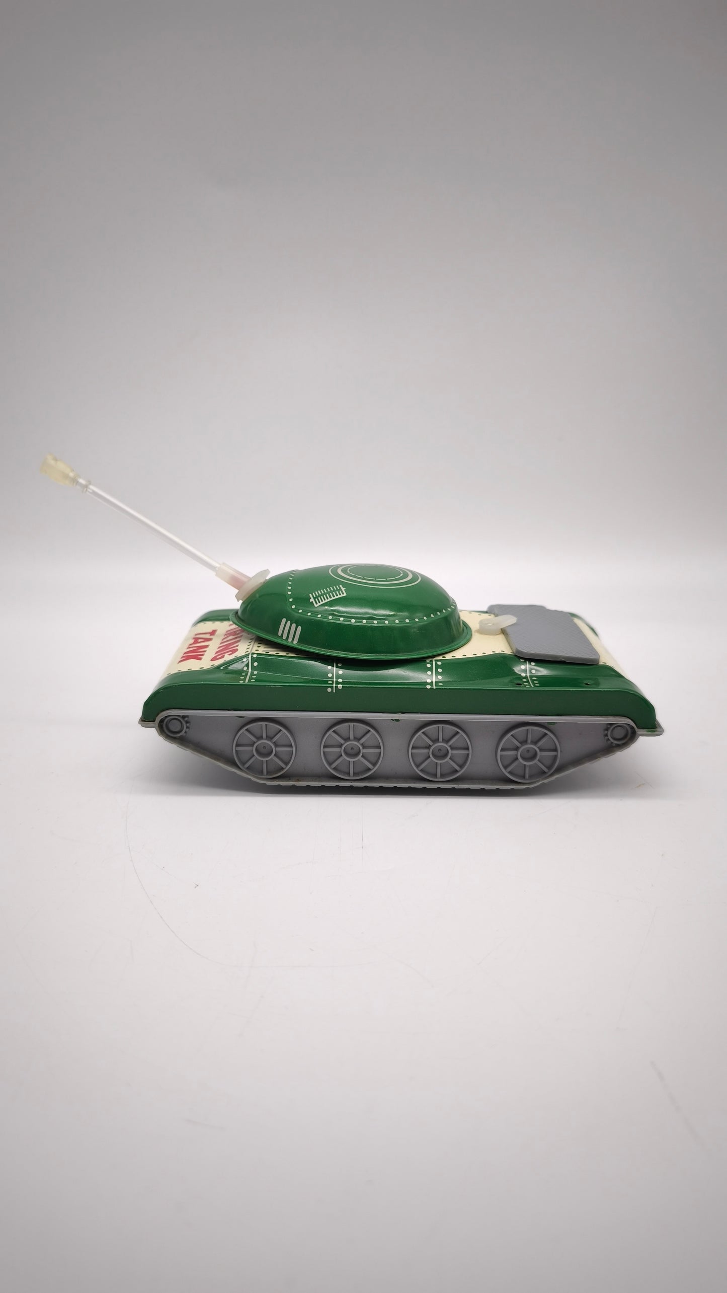 82983 Carro armato vintage in latta Firing Tank MS