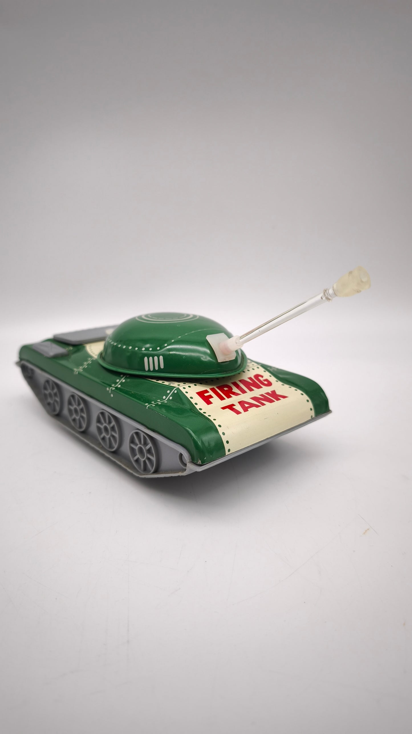 82983 Carro armato vintage in latta Firing Tank MS